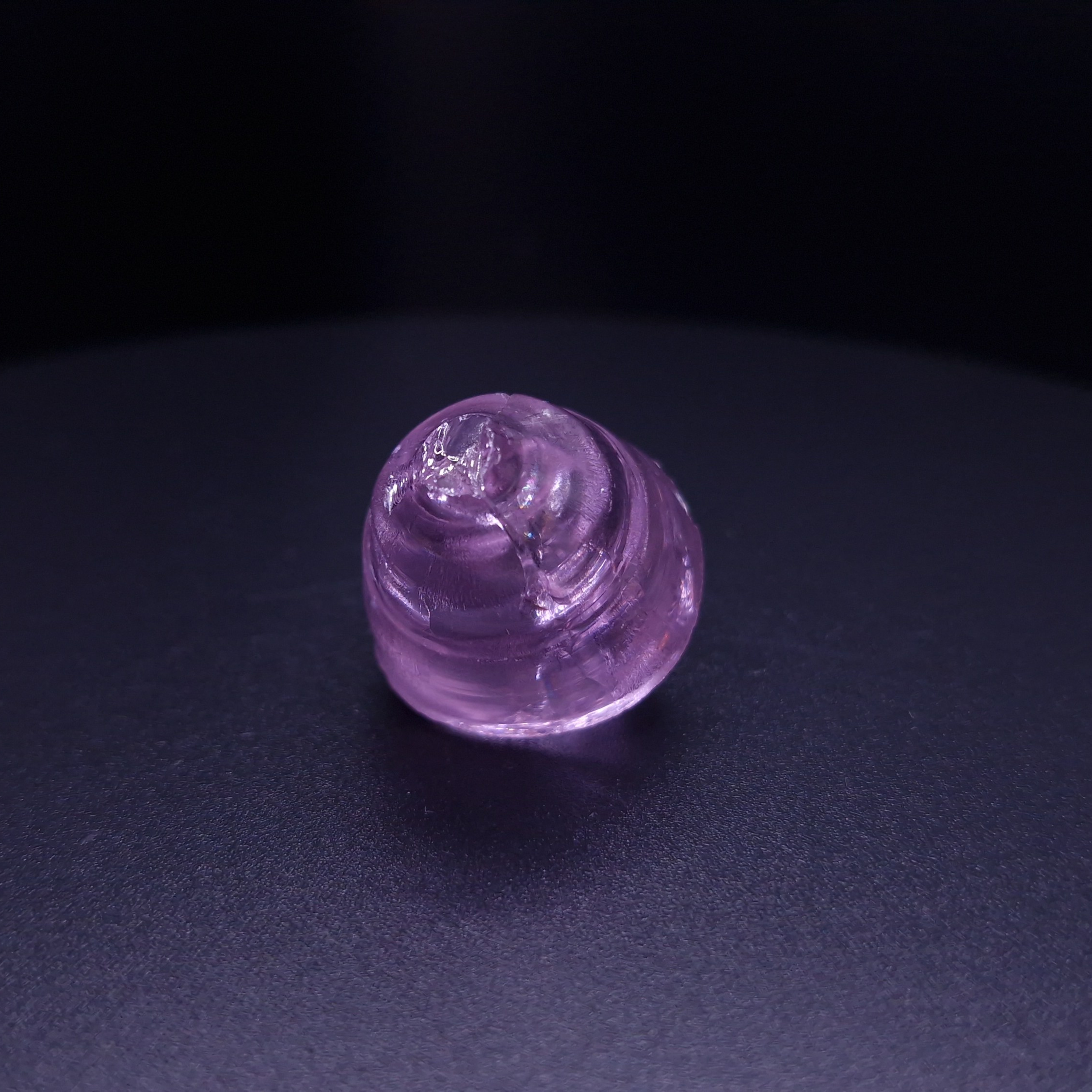 Кристалл граната фиолетовый. YAG garnet иттрий алюминиевый гранат ИАГ