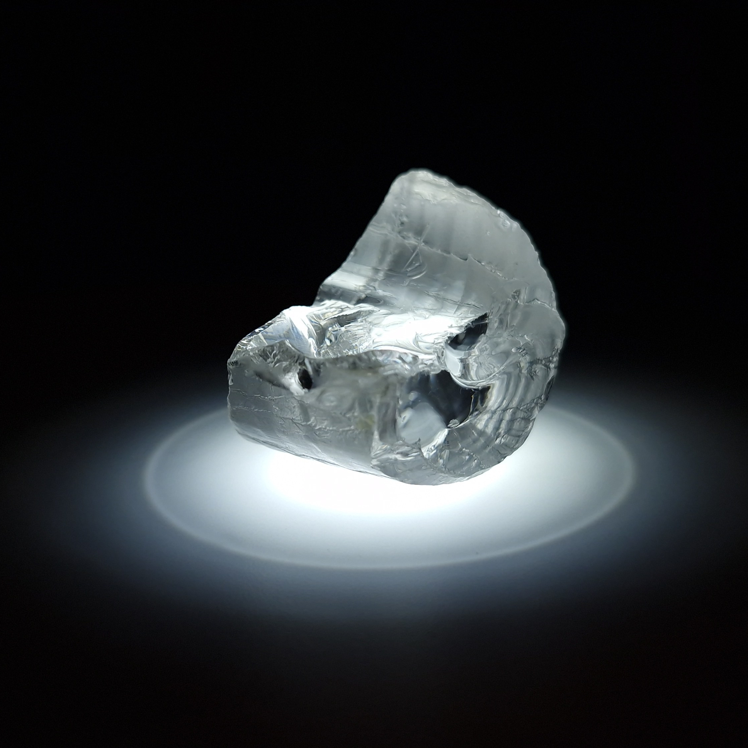 White YAG garnet 167 carats. YAG garnet иттрий алюминиевый гранат ИАГ