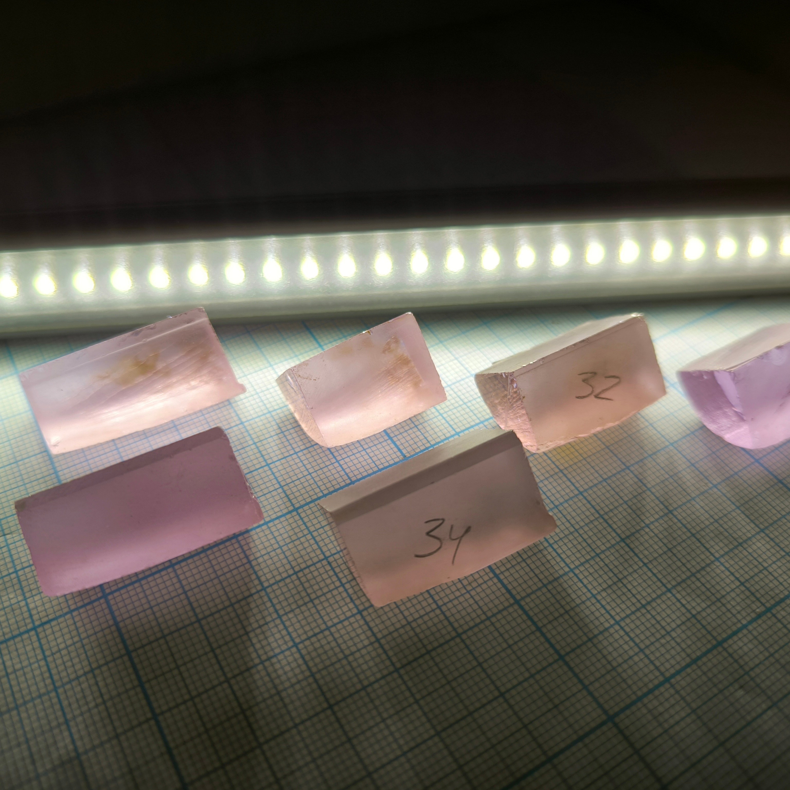 Призмы иттрий алюминиевый ИАГ гранат. YAG garnet иттрий алюминиевый гранат ИАГ