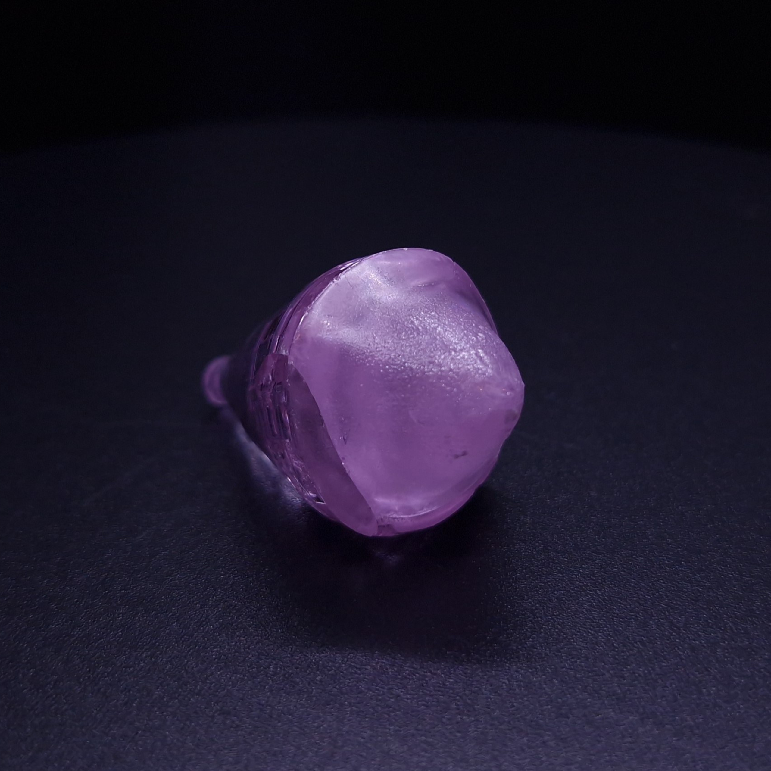 YAG гранат фиолетовый. YAG garnet иттрий алюминиевый гранат ИАГ