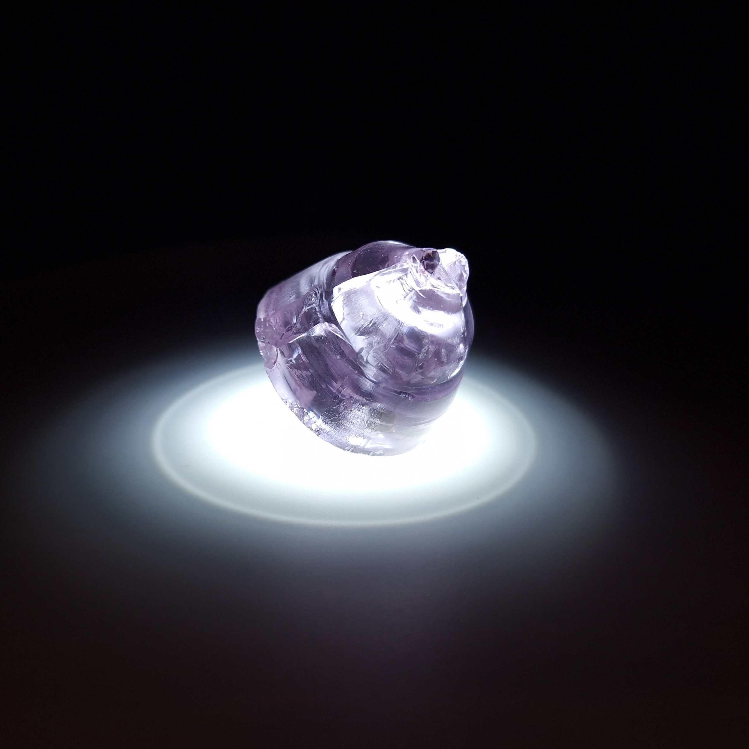 Кристалл граната фиолетовый. YAG garnet иттрий алюминиевый гранат ИАГ