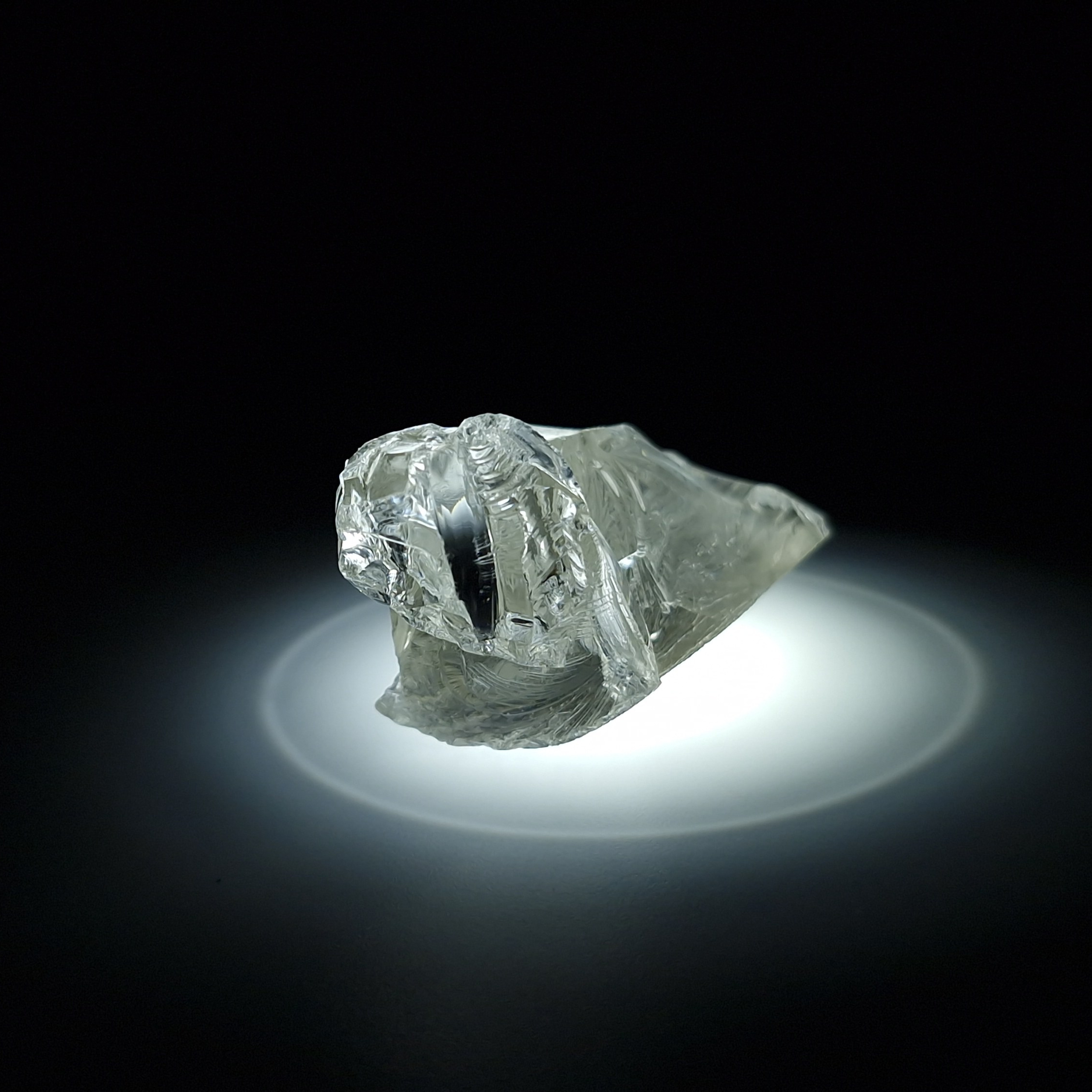 YAG белый гранат 32.59 гр. YAG garnet иттрий алюминиевый гранат ИАГ