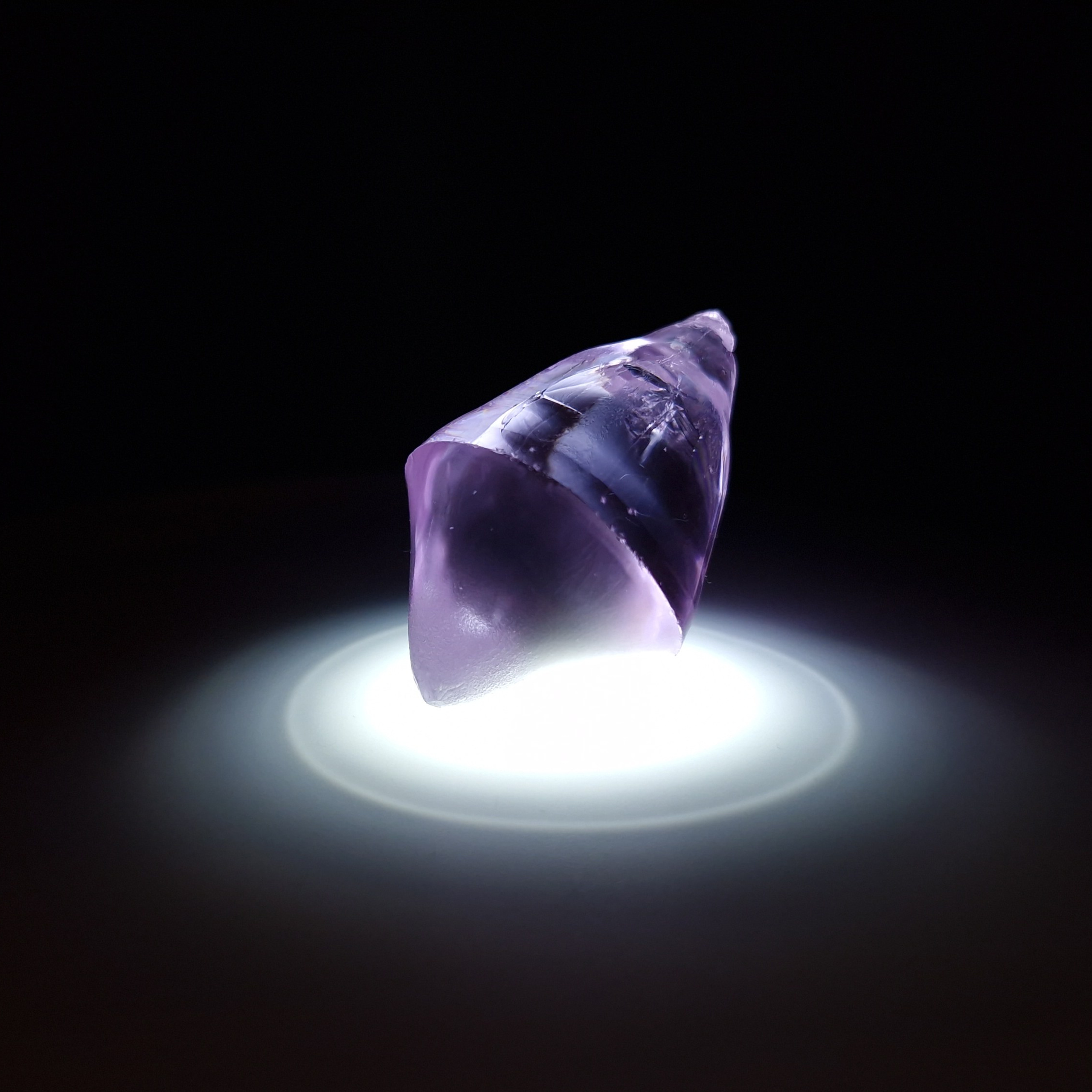 Редкий камень гранат. YAG garnet иттрий алюминиевый гранат ИАГ