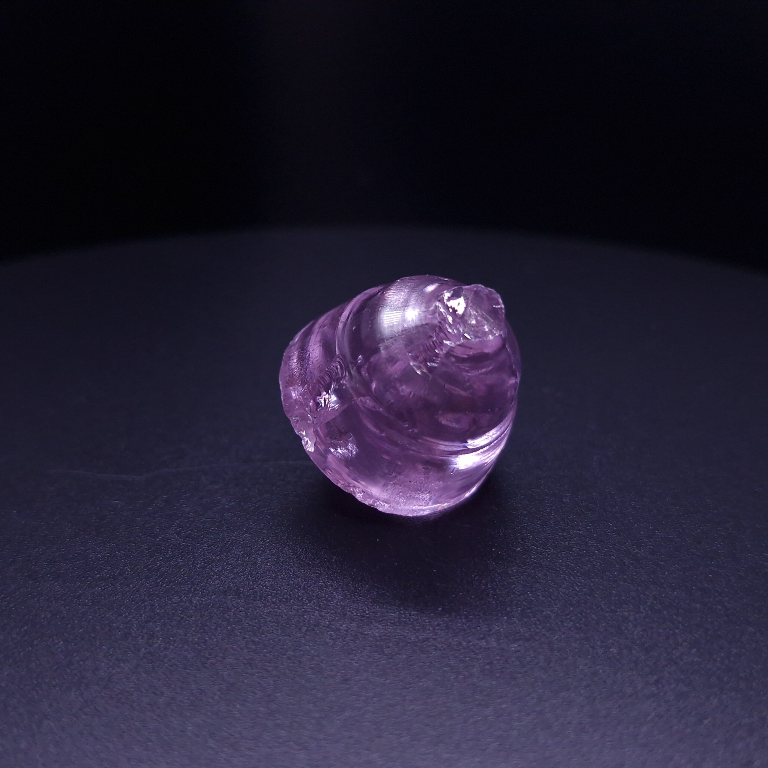 Кристалл граната фиолетовый. YAG garnet иттрий алюминиевый гранат ИАГ