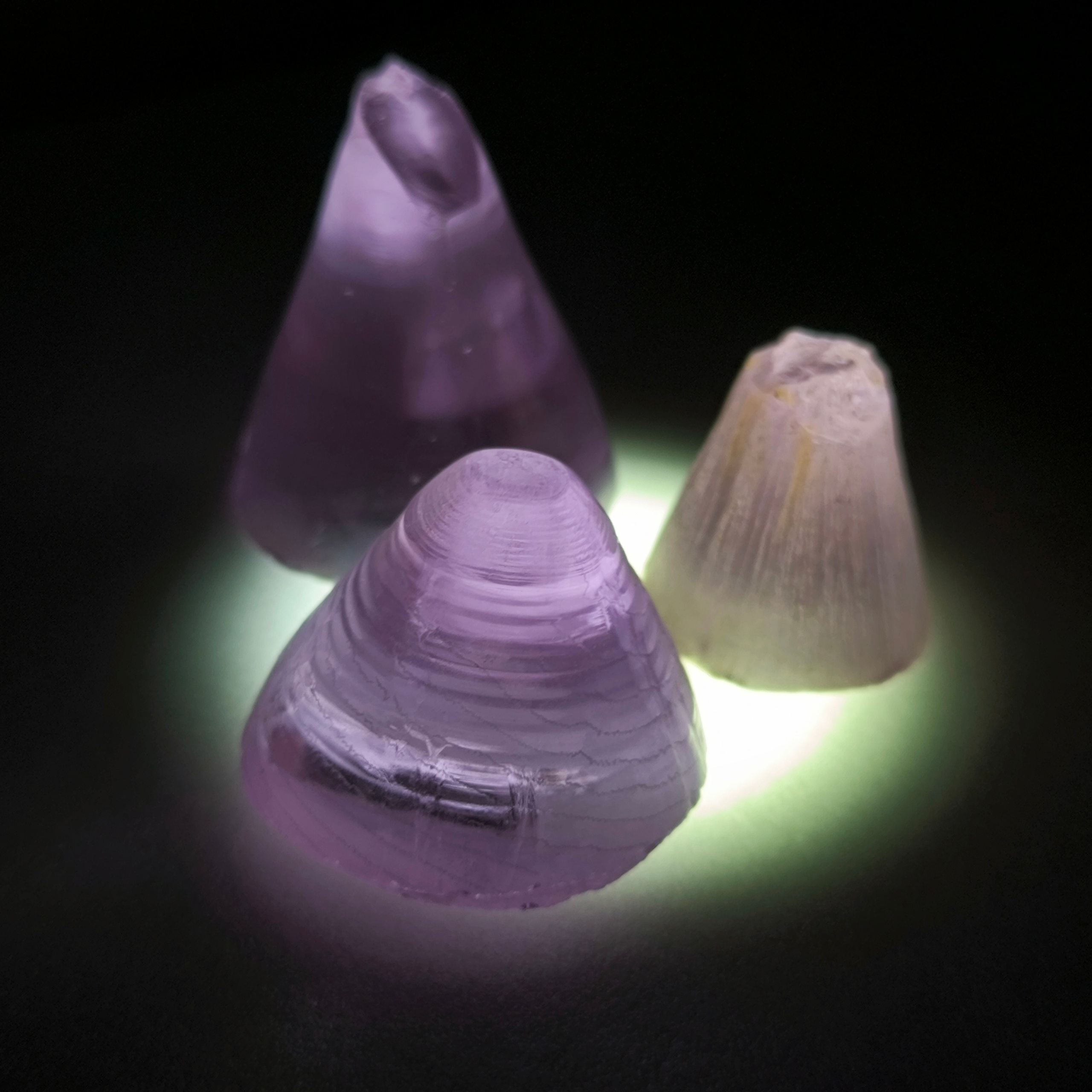 Синтетический гранат конусы. YAG garnet иттрий алюминиевый гранат ИАГ