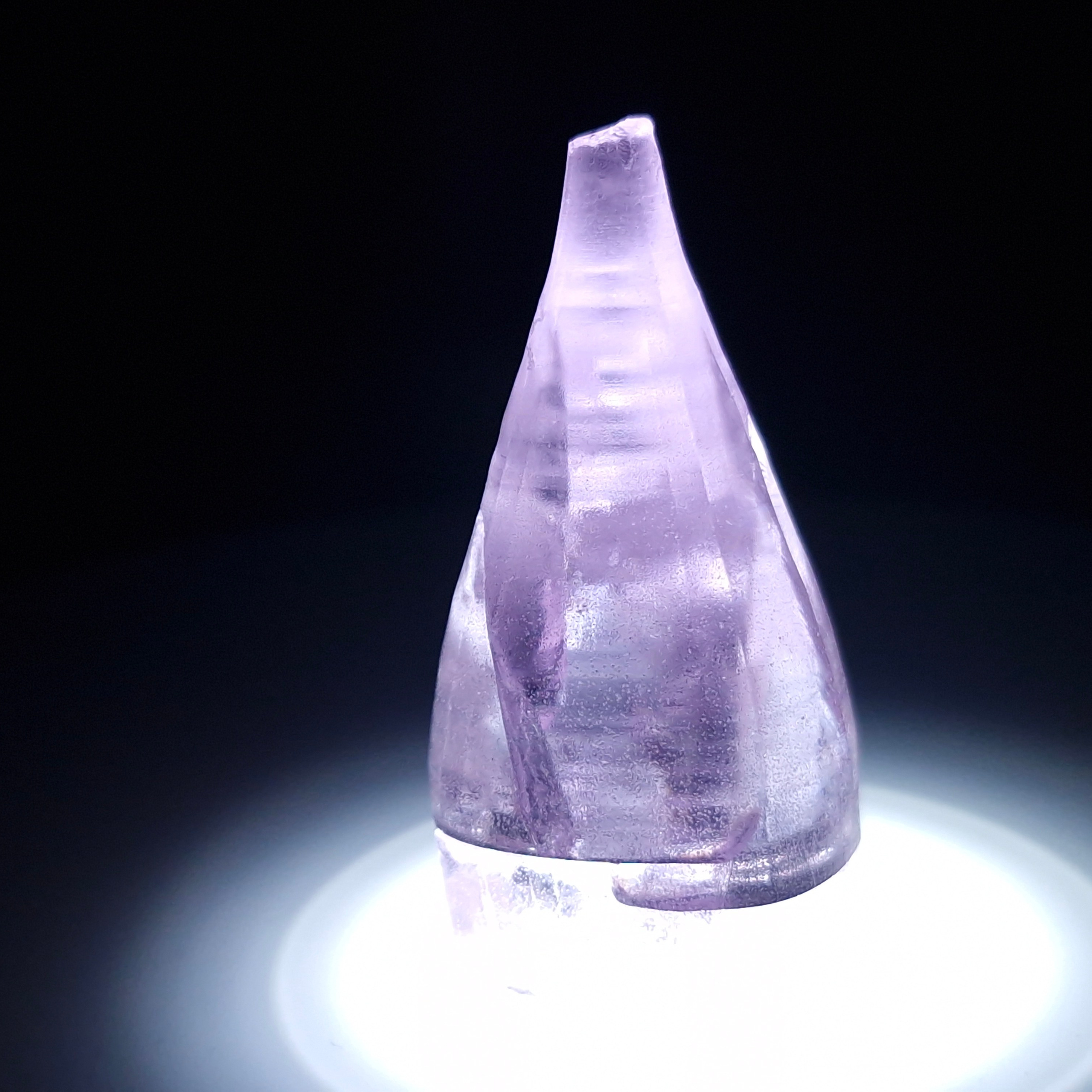 Искусственный гранат YAG. YAG garnet иттрий алюминиевый гранат ИАГ