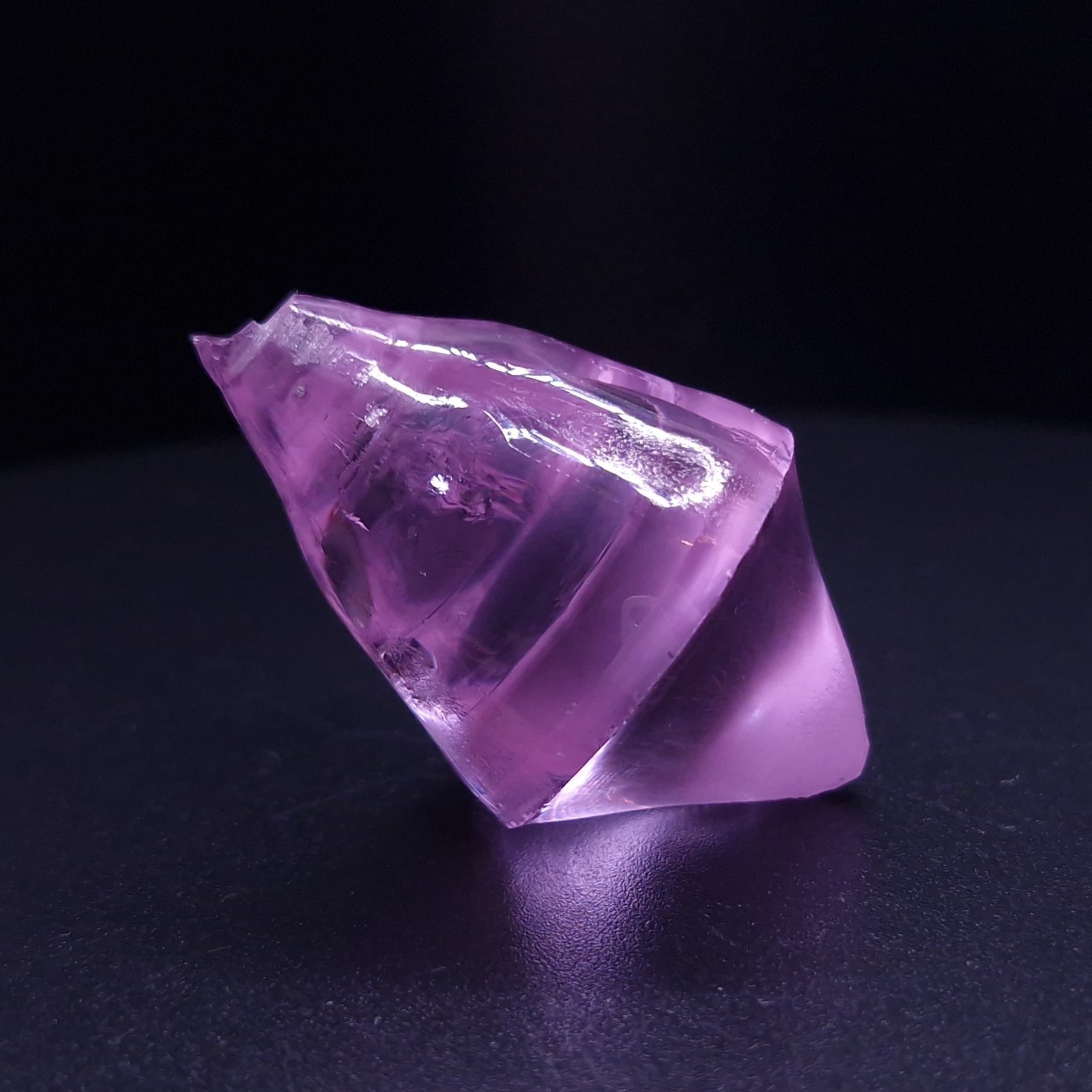 Редкий камень гранат. YAG garnet иттрий алюминиевый гранат ИАГ