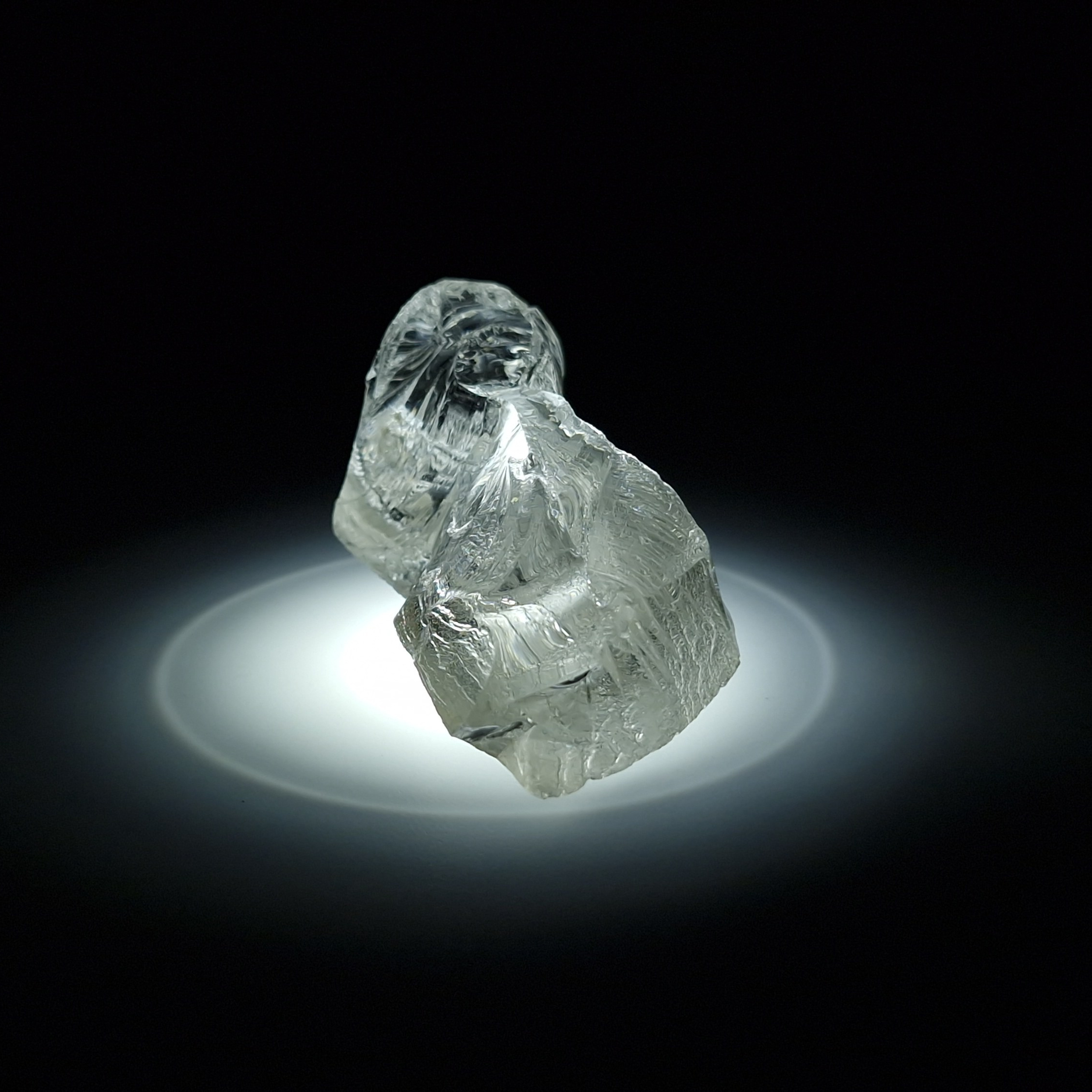 YAG белый гранат 32.59 гр. YAG garnet иттрий алюминиевый гранат ИАГ