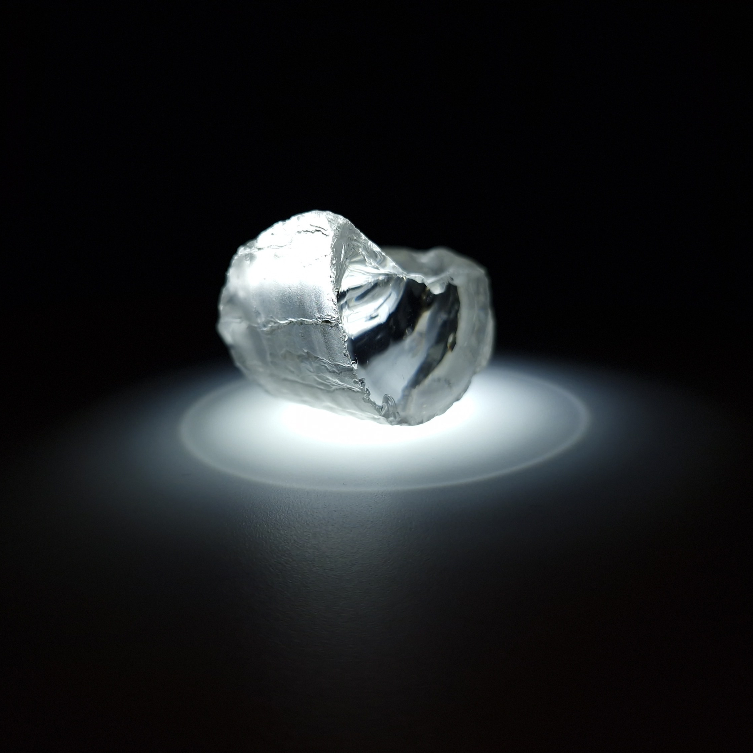 White YAG garnet 167 carats. YAG garnet иттрий алюминиевый гранат ИАГ