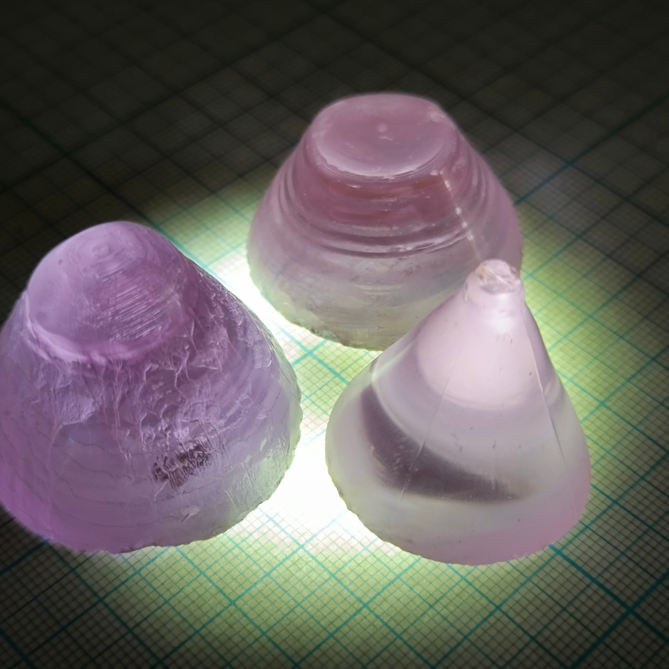 Синтетический гранат конусы. YAG garnet иттрий алюминиевый гранат ИАГ