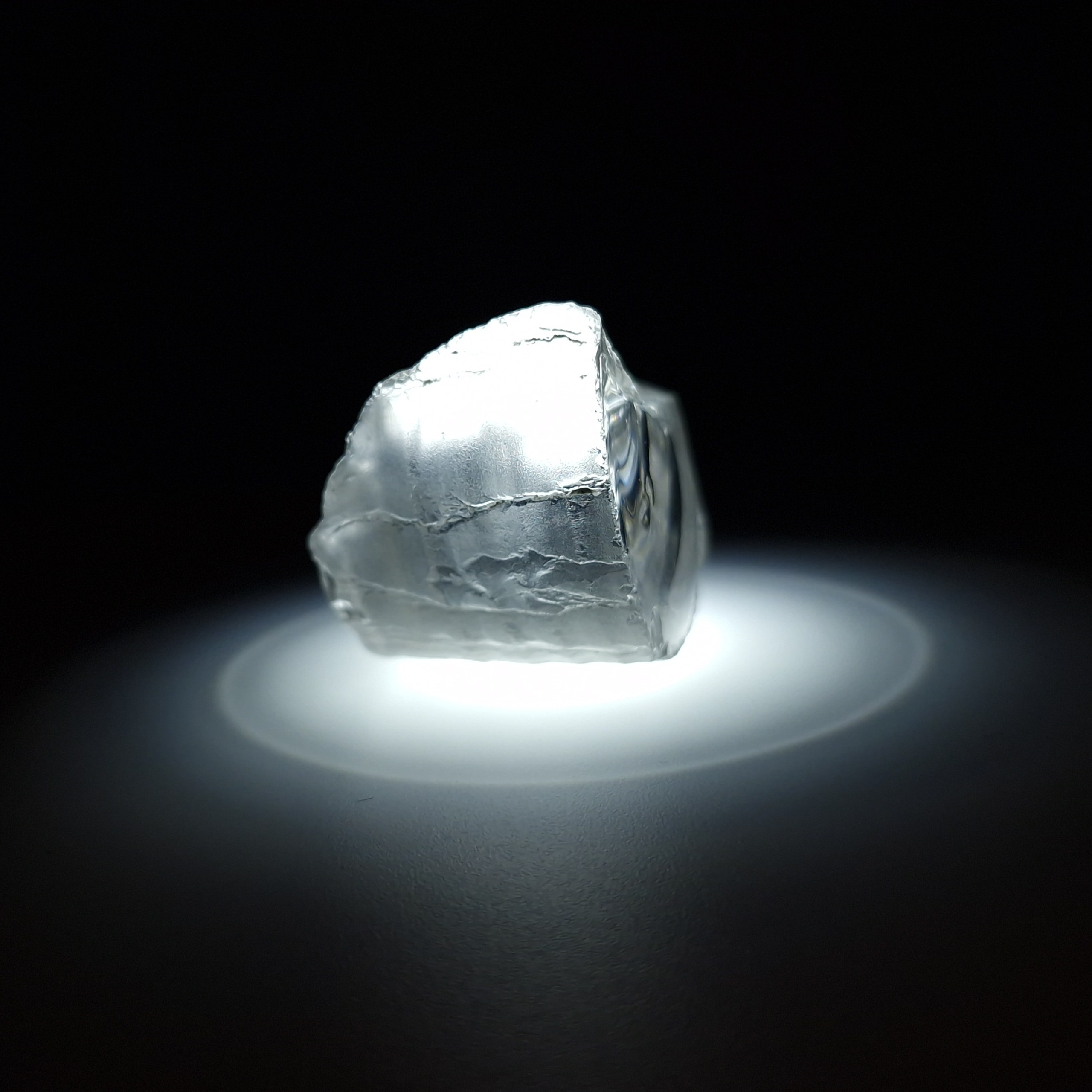 White YAG garnet 167 carats. YAG garnet иттрий алюминиевый гранат ИАГ