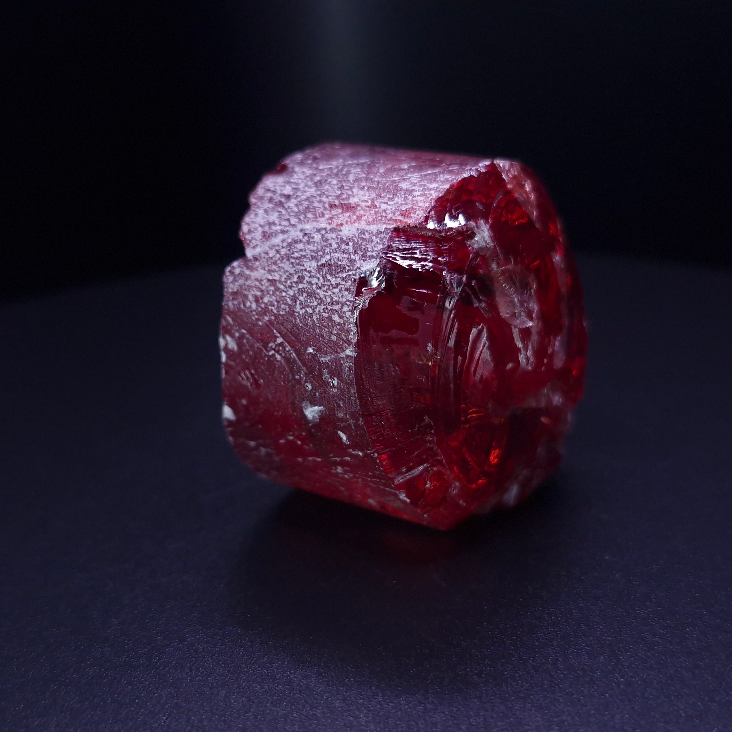 Алюмо иттриевый гранат red yag. YAG garnet иттрий алюминиевый гранат ИАГ