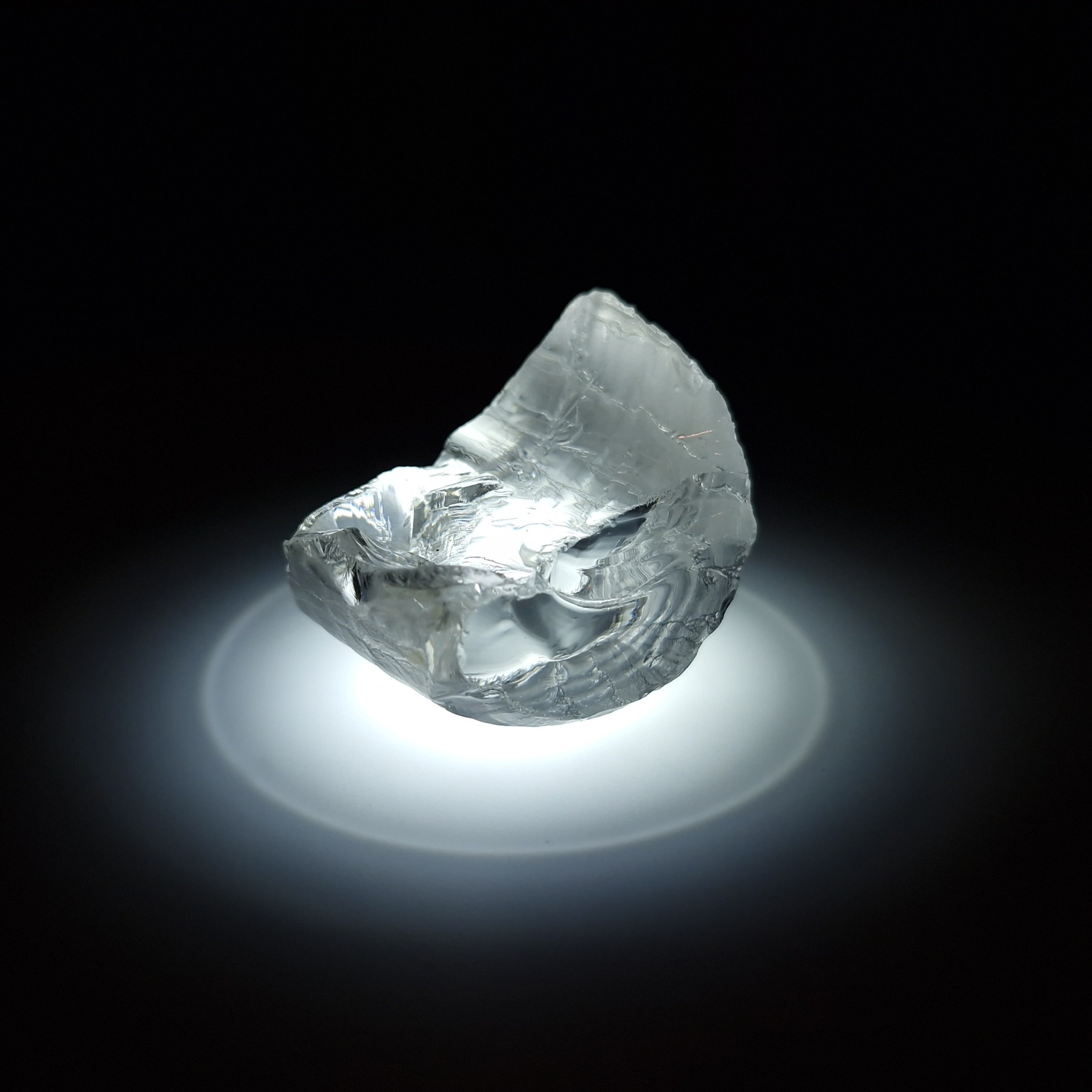 White YAG garnet 167 carats. YAG garnet иттрий алюминиевый гранат ИАГ