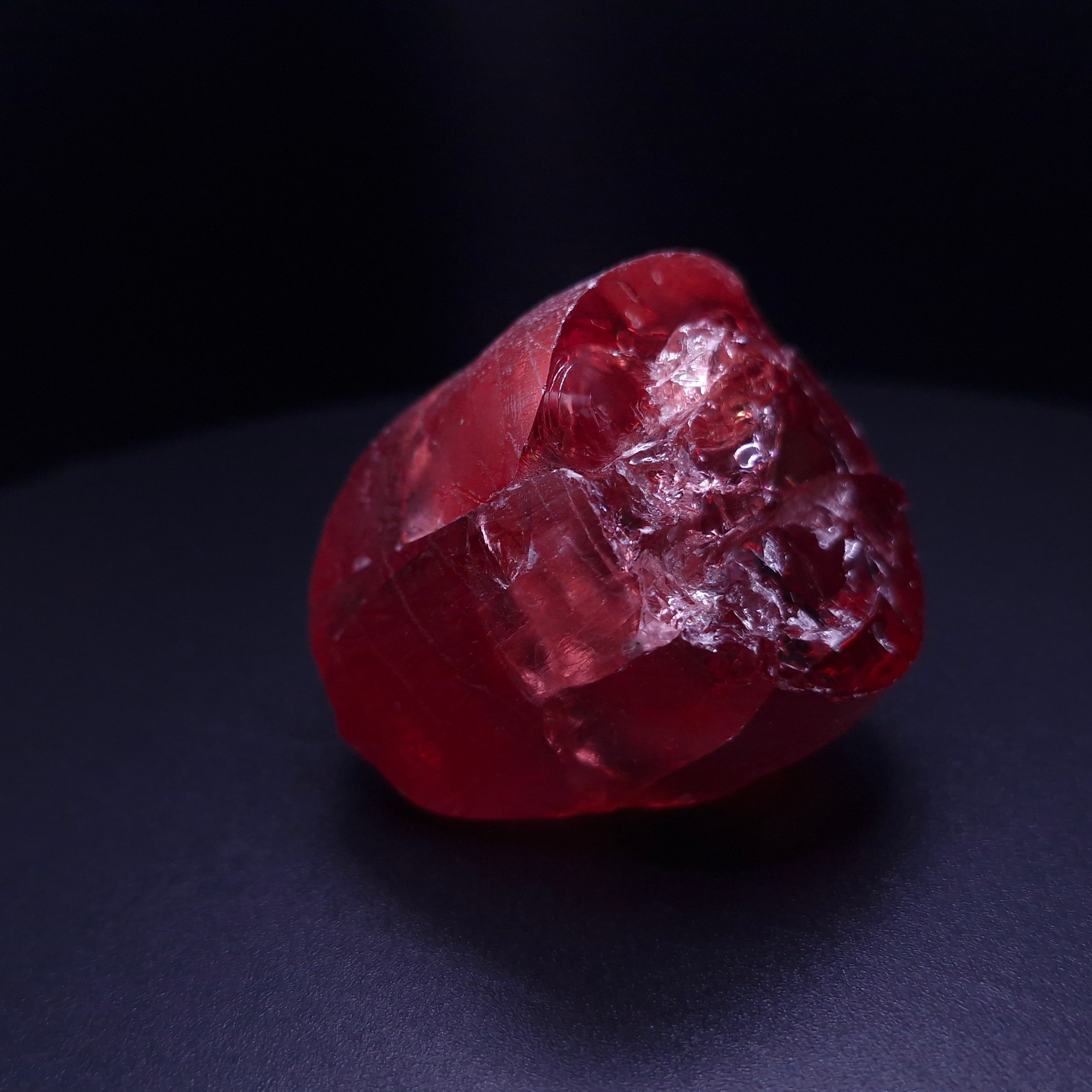 АИГ YAG красный. YAG garnet иттрий алюминиевый гранат ИАГ