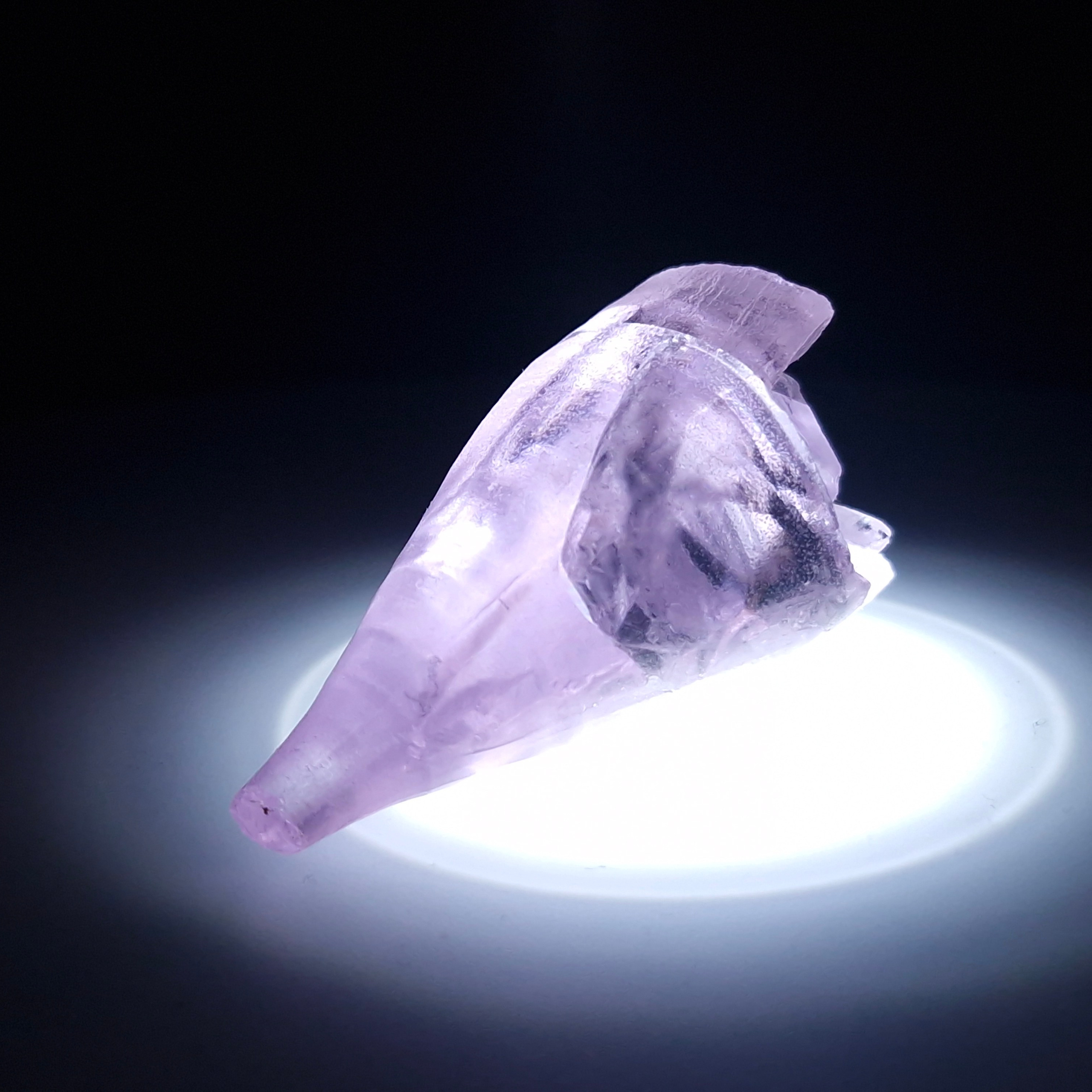 Искусственный гранат YAG. YAG garnet иттрий алюминиевый гранат ИАГ