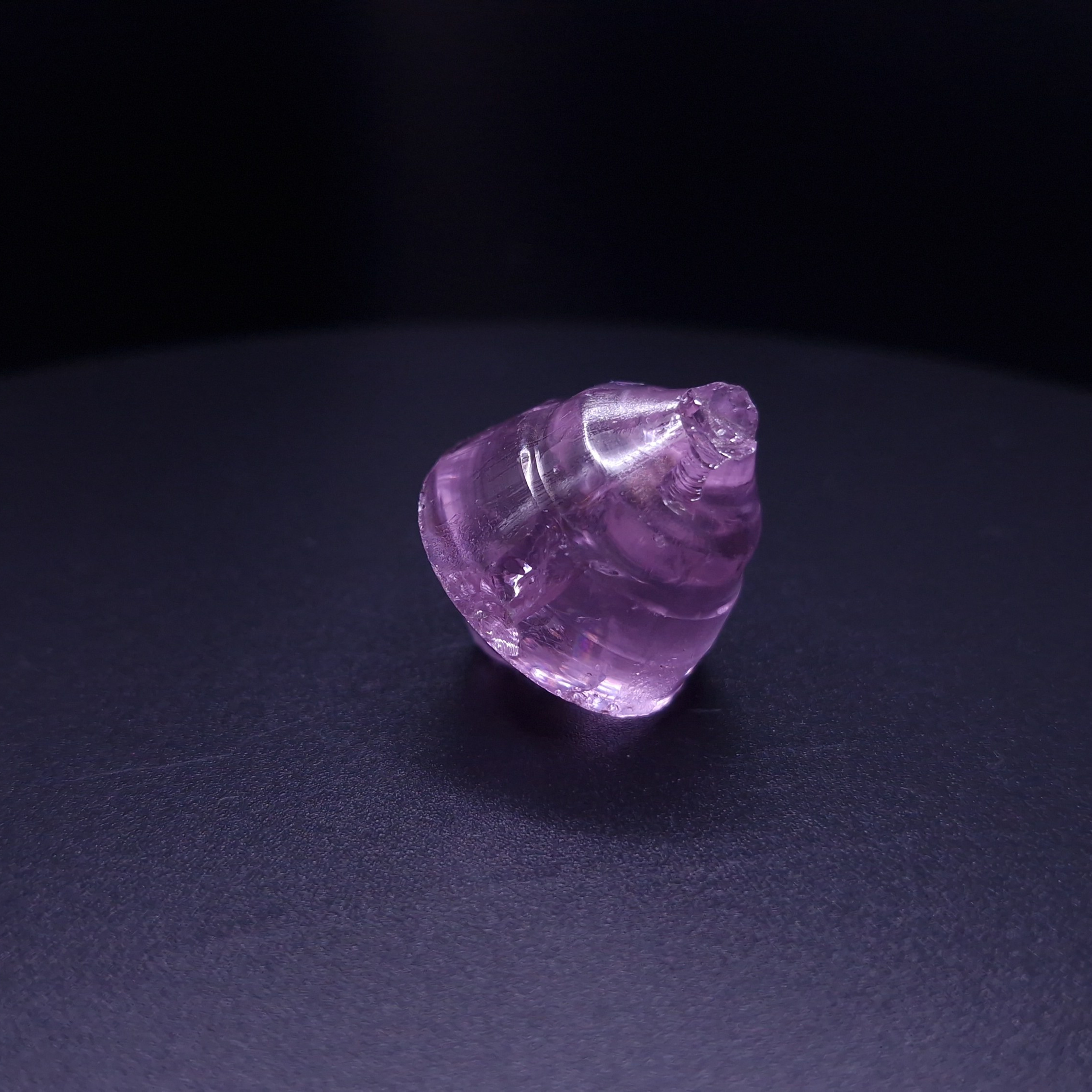 Кристалл граната фиолетовый. YAG garnet иттрий алюминиевый гранат ИАГ