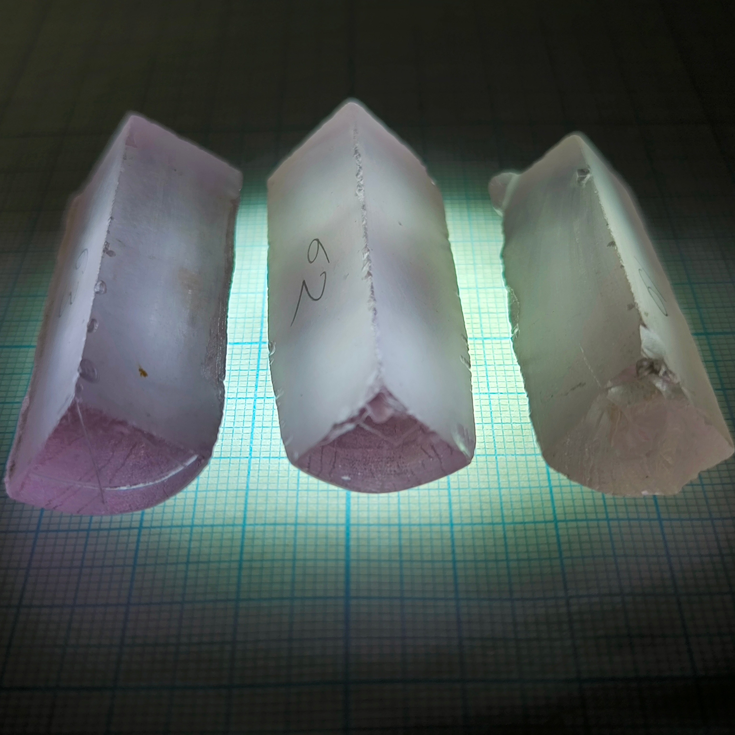 Призмы иттрий алюминиевый ИАГ гранат. YAG garnet иттрий алюминиевый гранат ИАГ