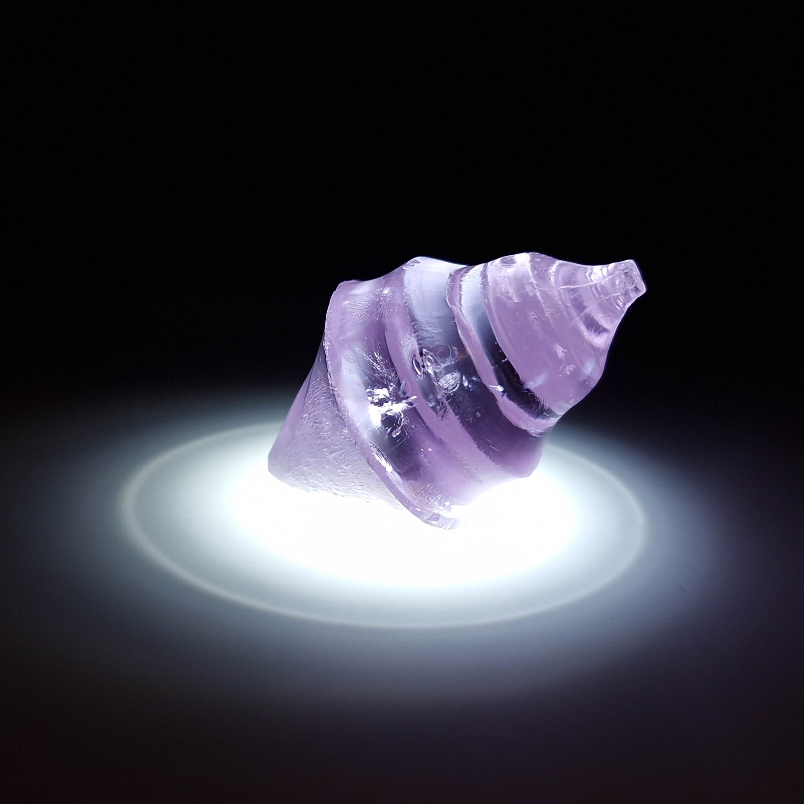 Фиолетовый камень гранат garnet purple. YAG garnet иттрий алюминиевый гранат ИАГ