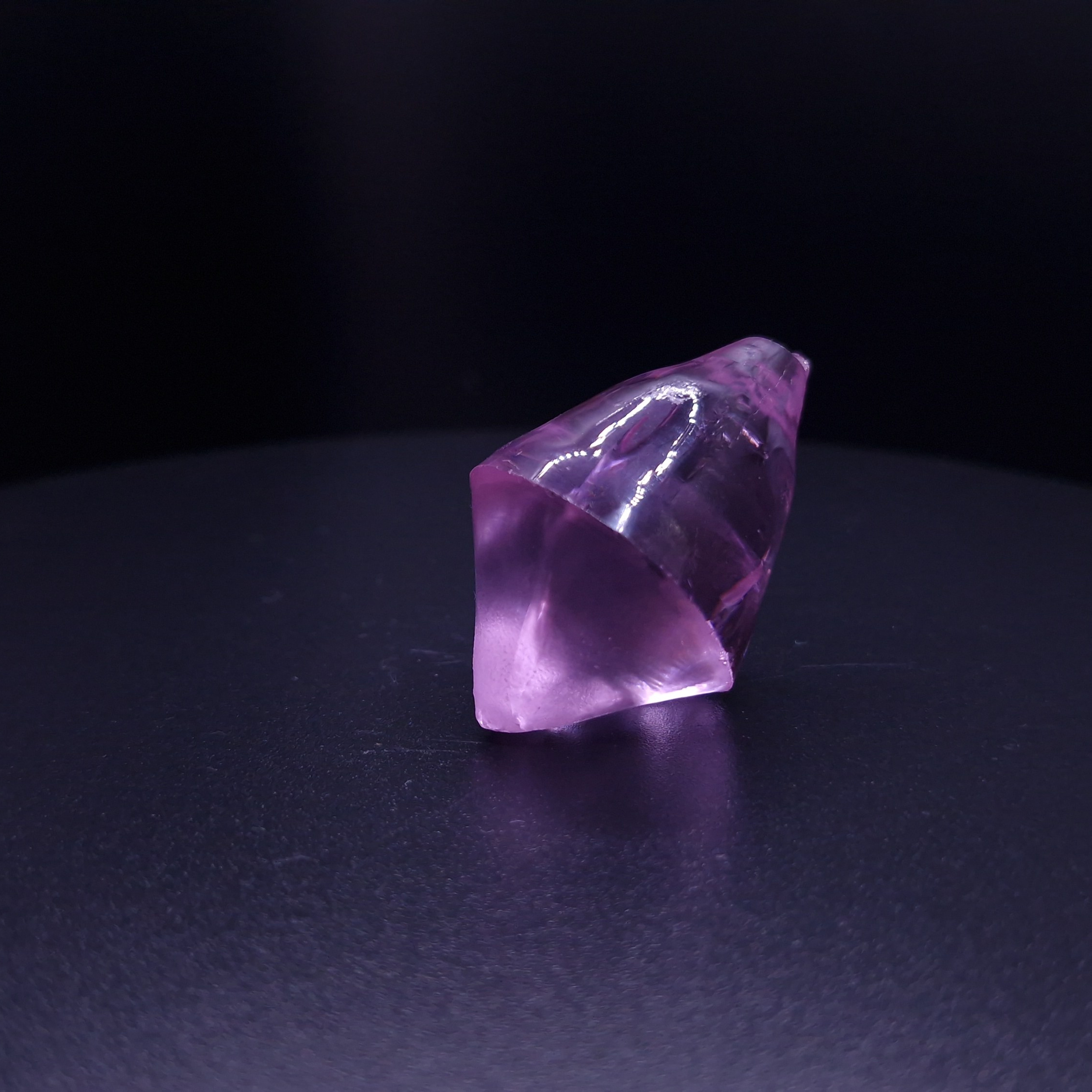 Редкий камень гранат. YAG garnet иттрий алюминиевый гранат ИАГ