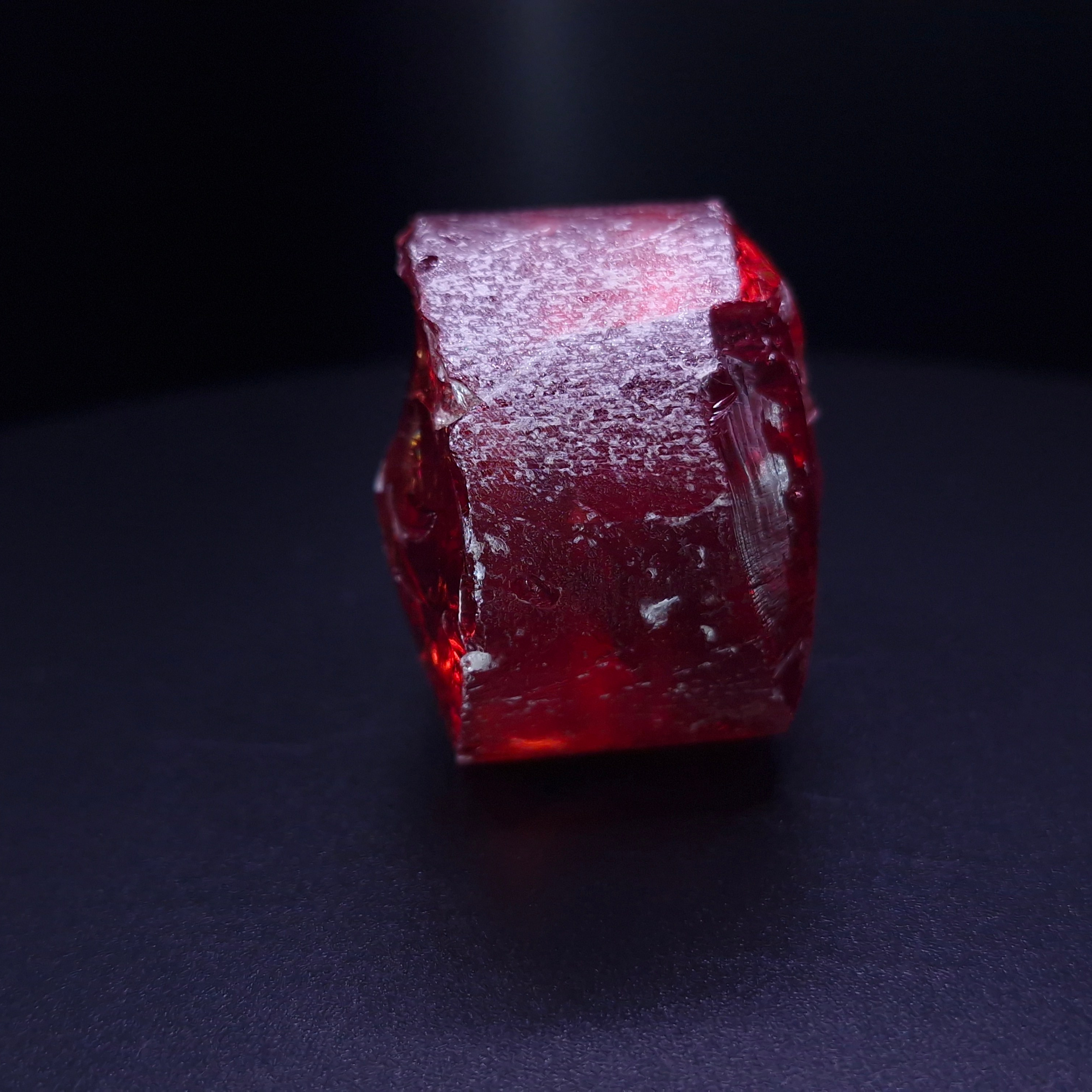 Алюмо иттриевый гранат red yag. YAG garnet иттрий алюминиевый гранат ИАГ