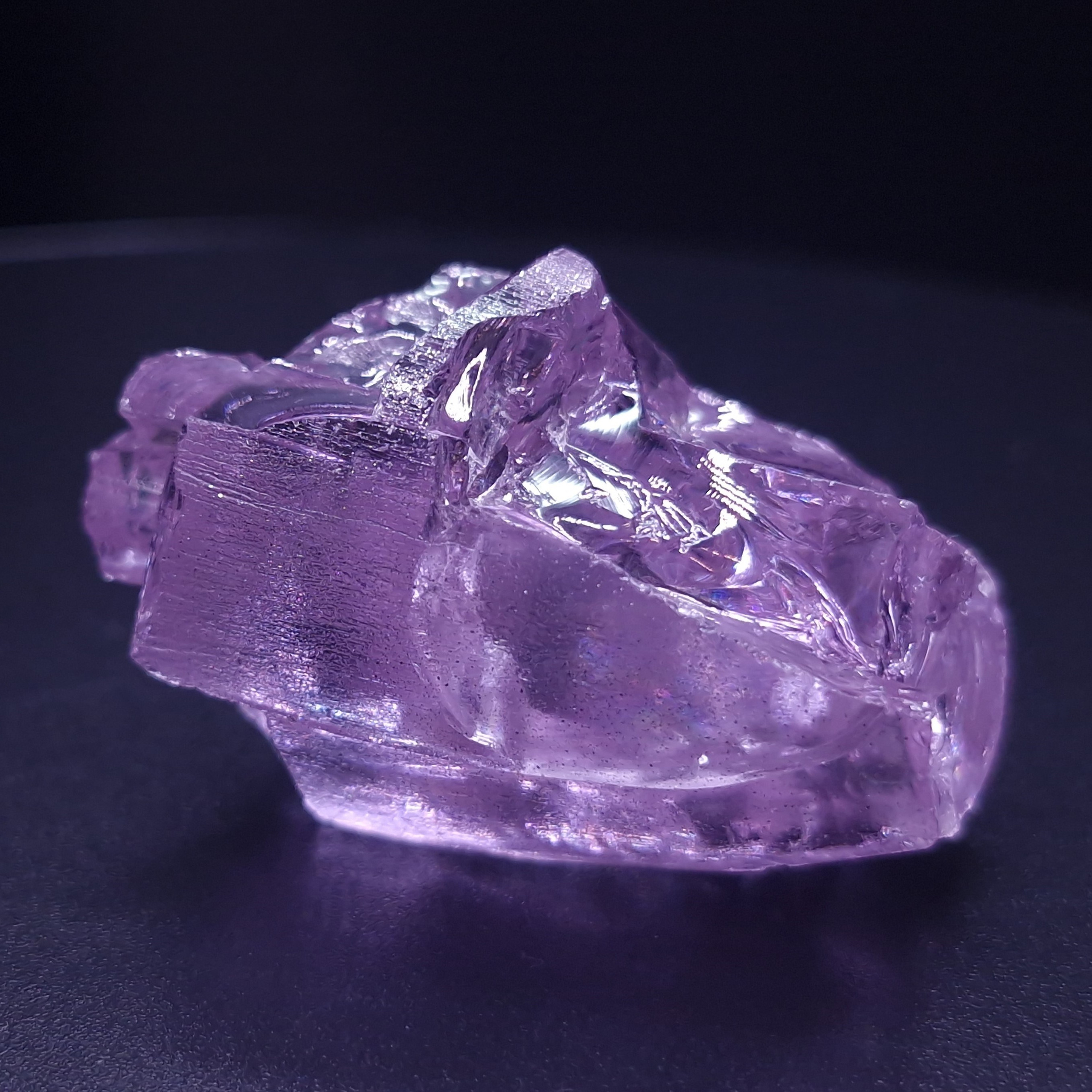 purple garnet crystal YAG гранат