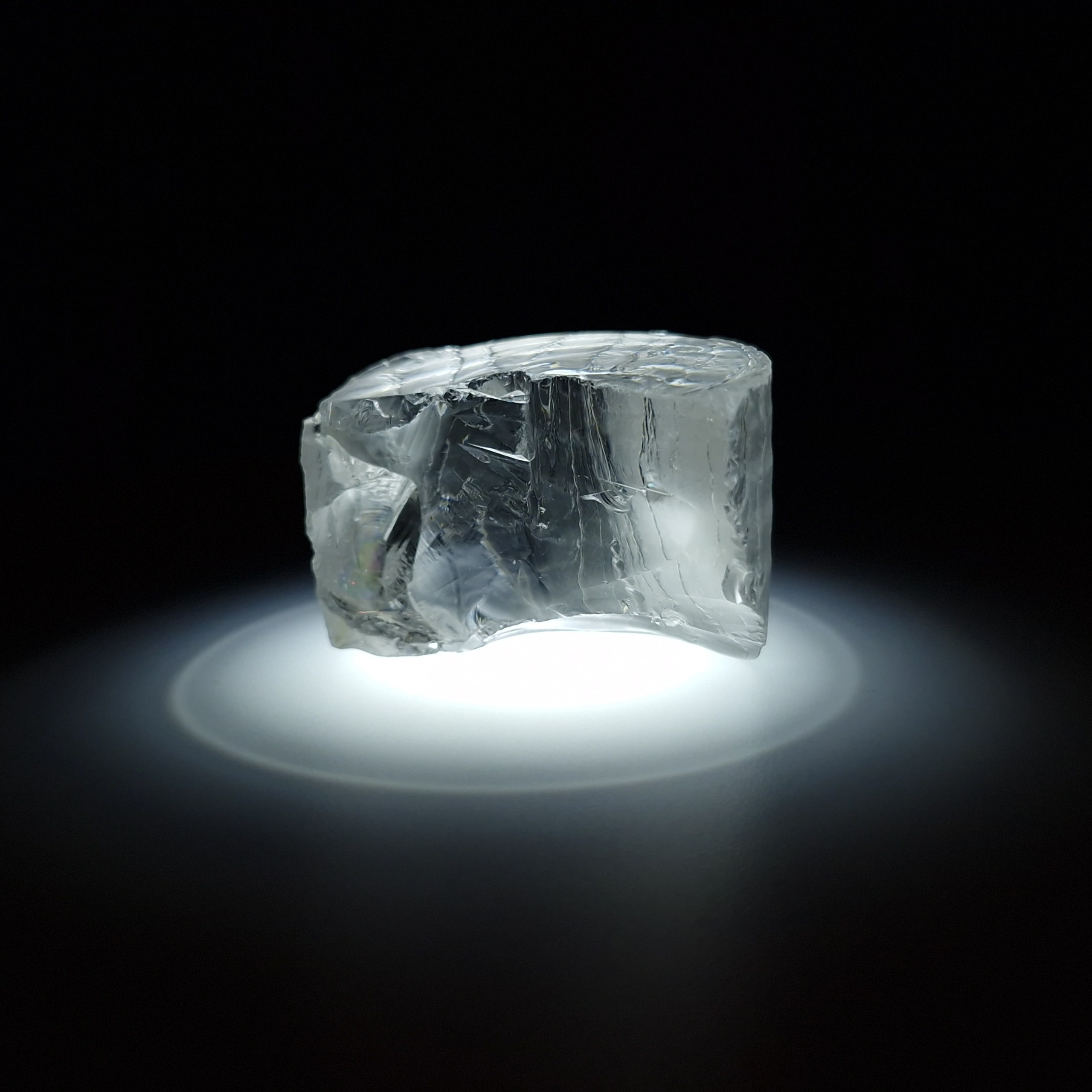 White YAG garnet 167 carats. YAG garnet иттрий алюминиевый гранат ИАГ