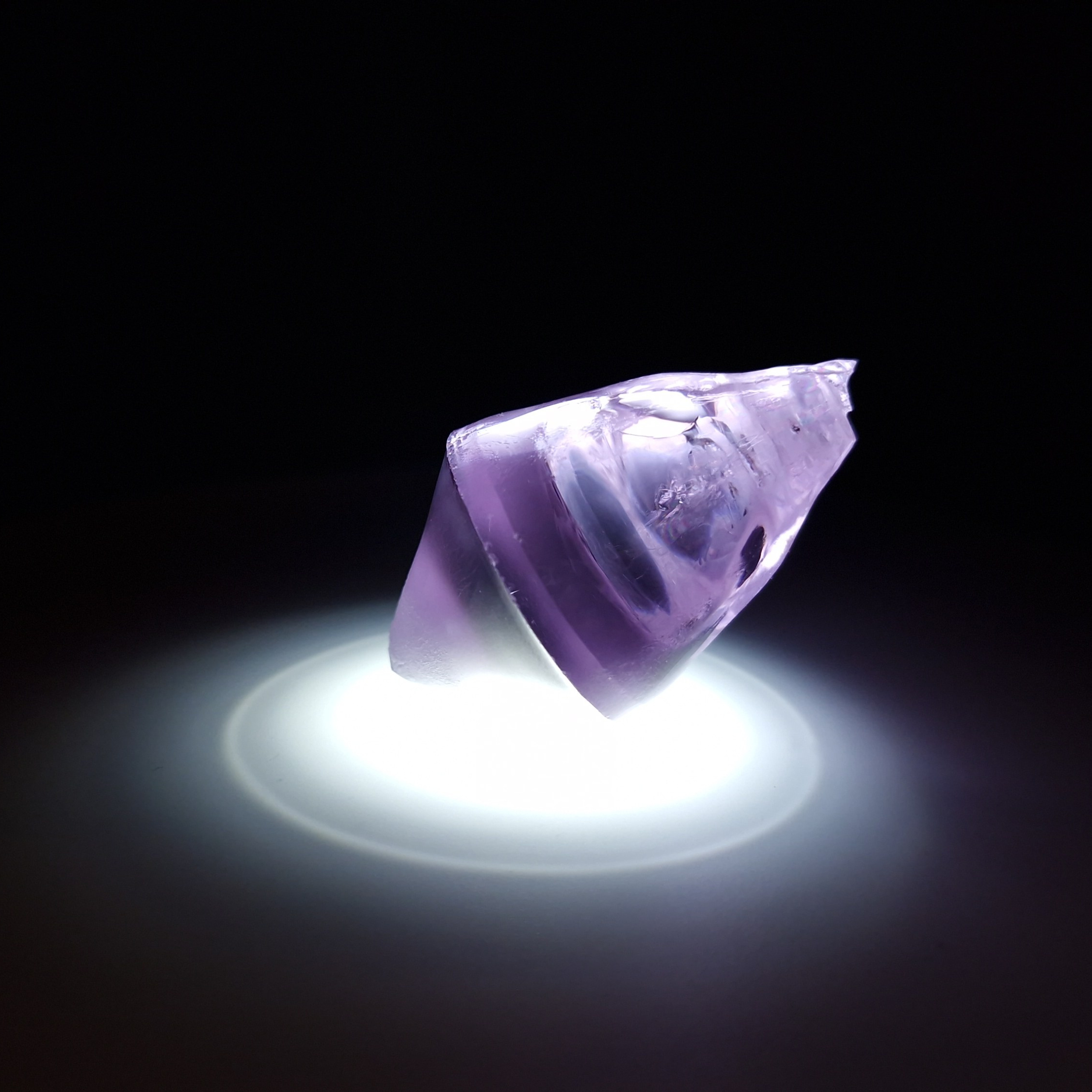 Редкий камень гранат. YAG garnet иттрий алюминиевый гранат ИАГ