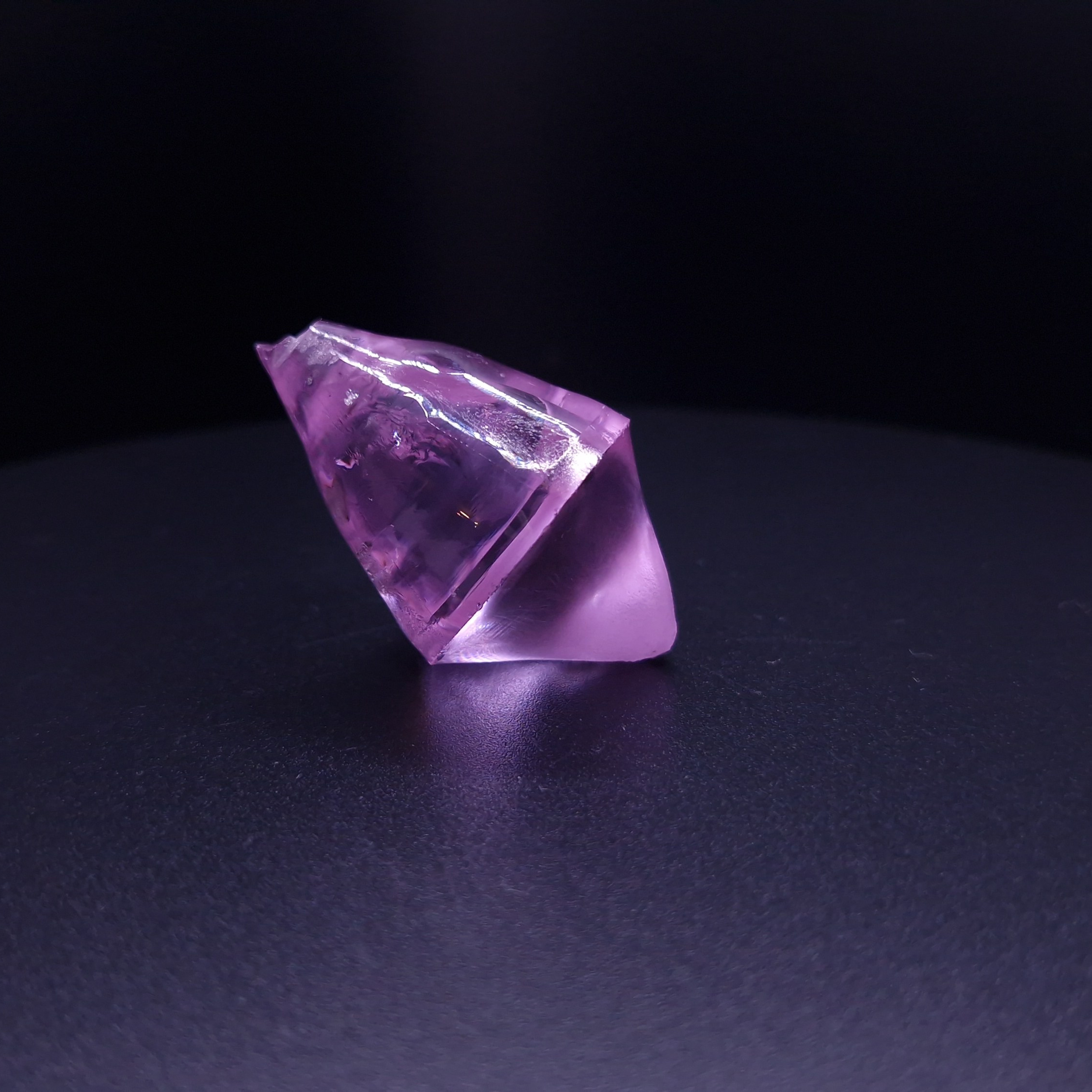 Редкий камень гранат. YAG garnet иттрий алюминиевый гранат ИАГ