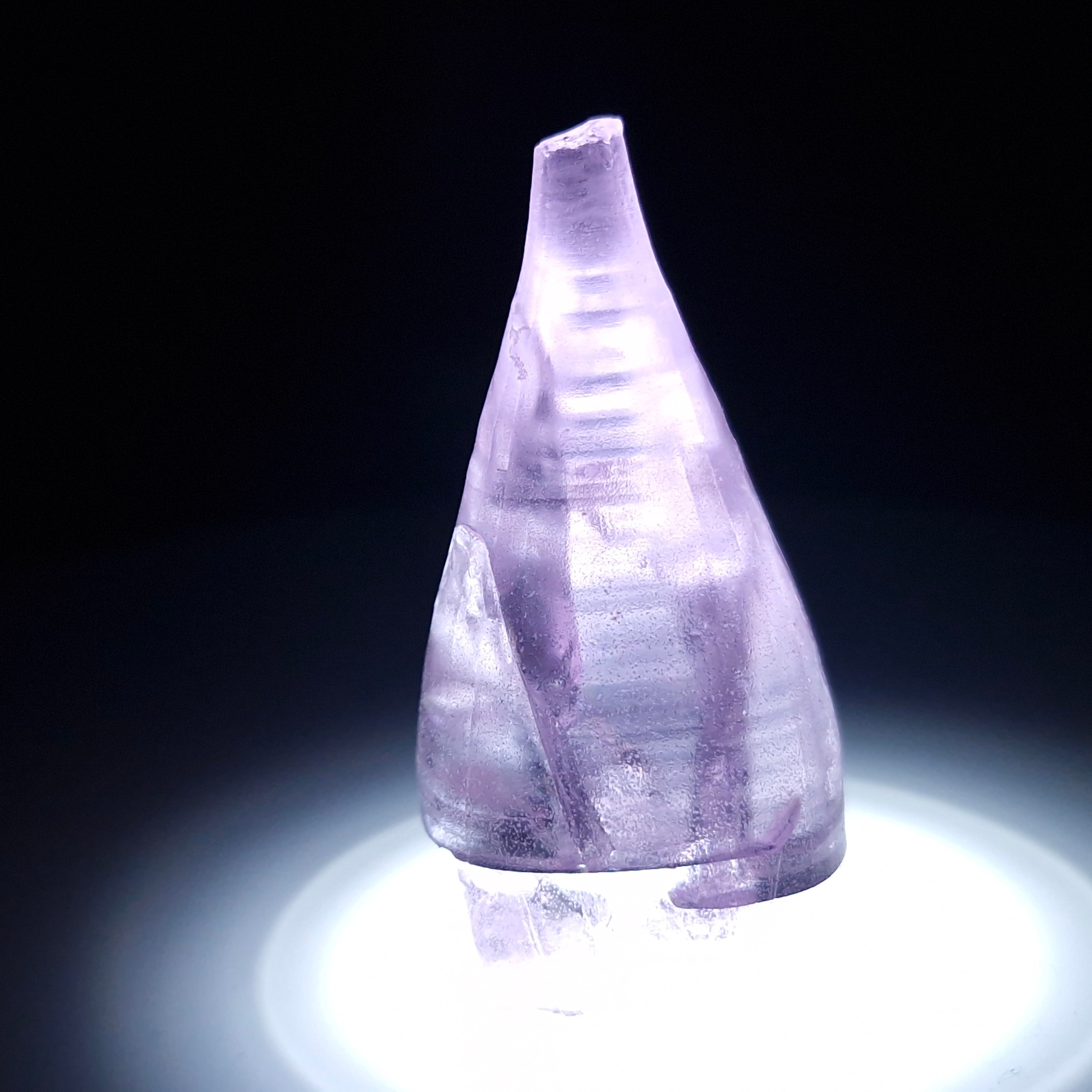 Искусственный гранат YAG. YAG garnet иттрий алюминиевый гранат ИАГ