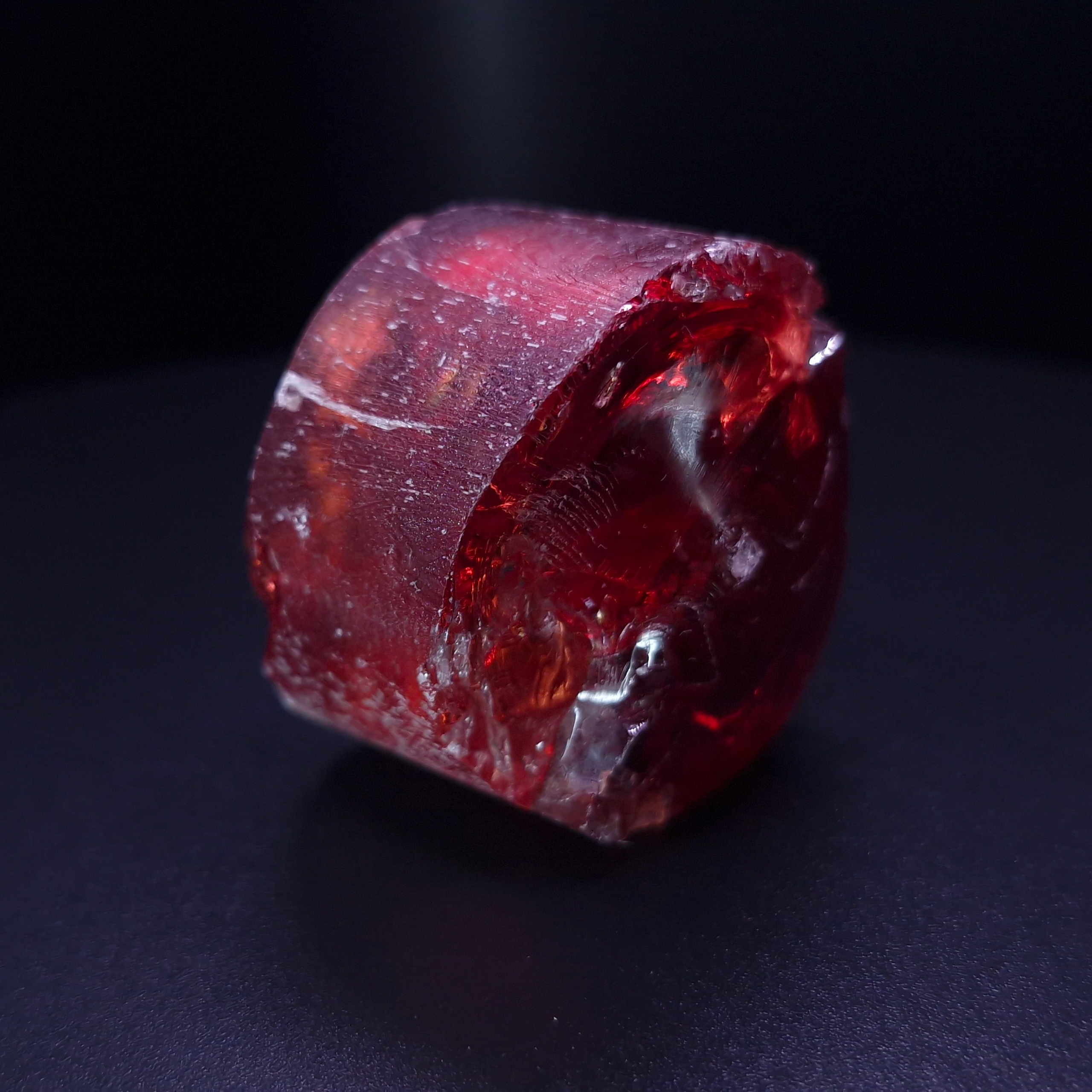 Алюмо иттриевый гранат red yag. YAG garnet иттрий алюминиевый гранат ИАГ