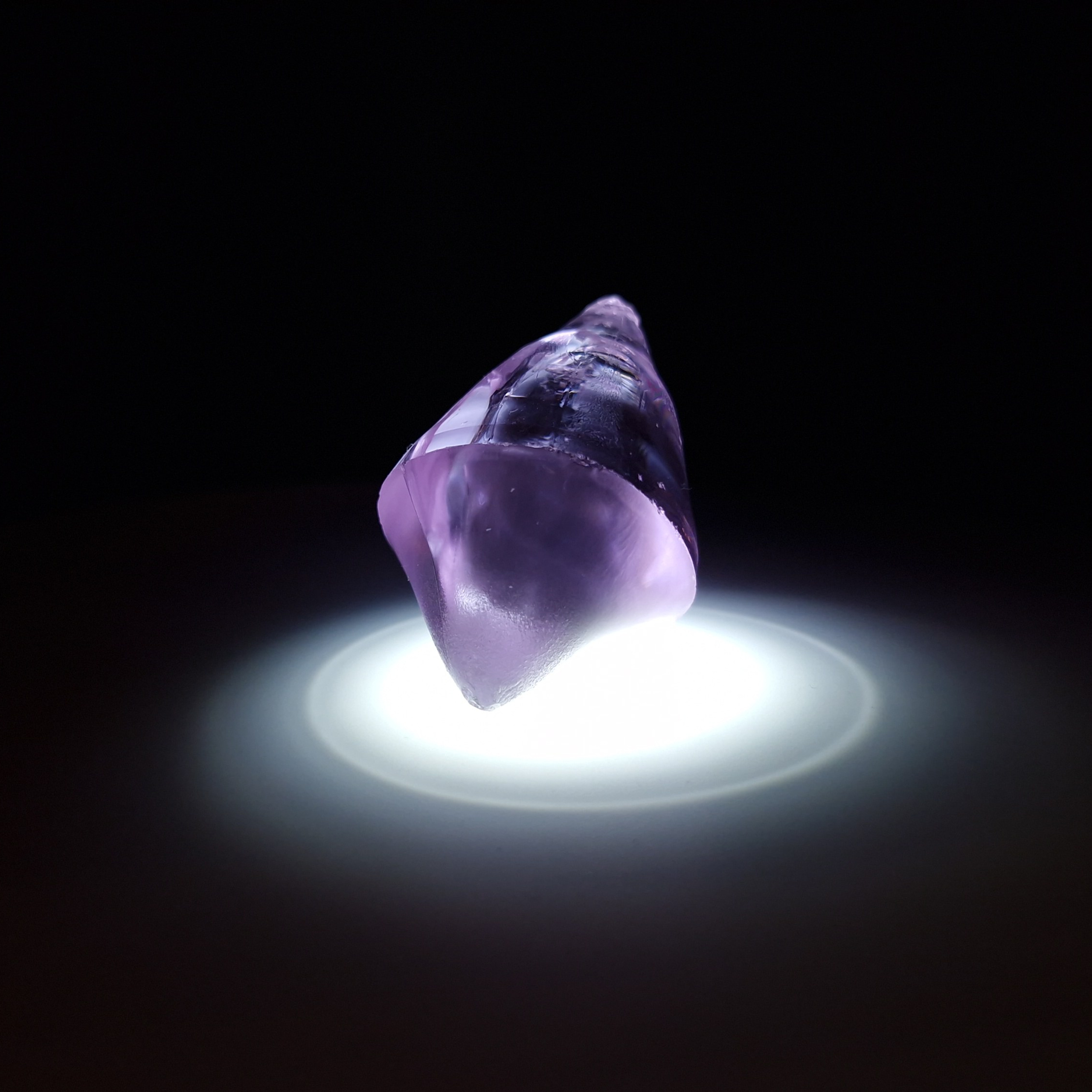 Редкий камень гранат. YAG garnet иттрий алюминиевый гранат ИАГ