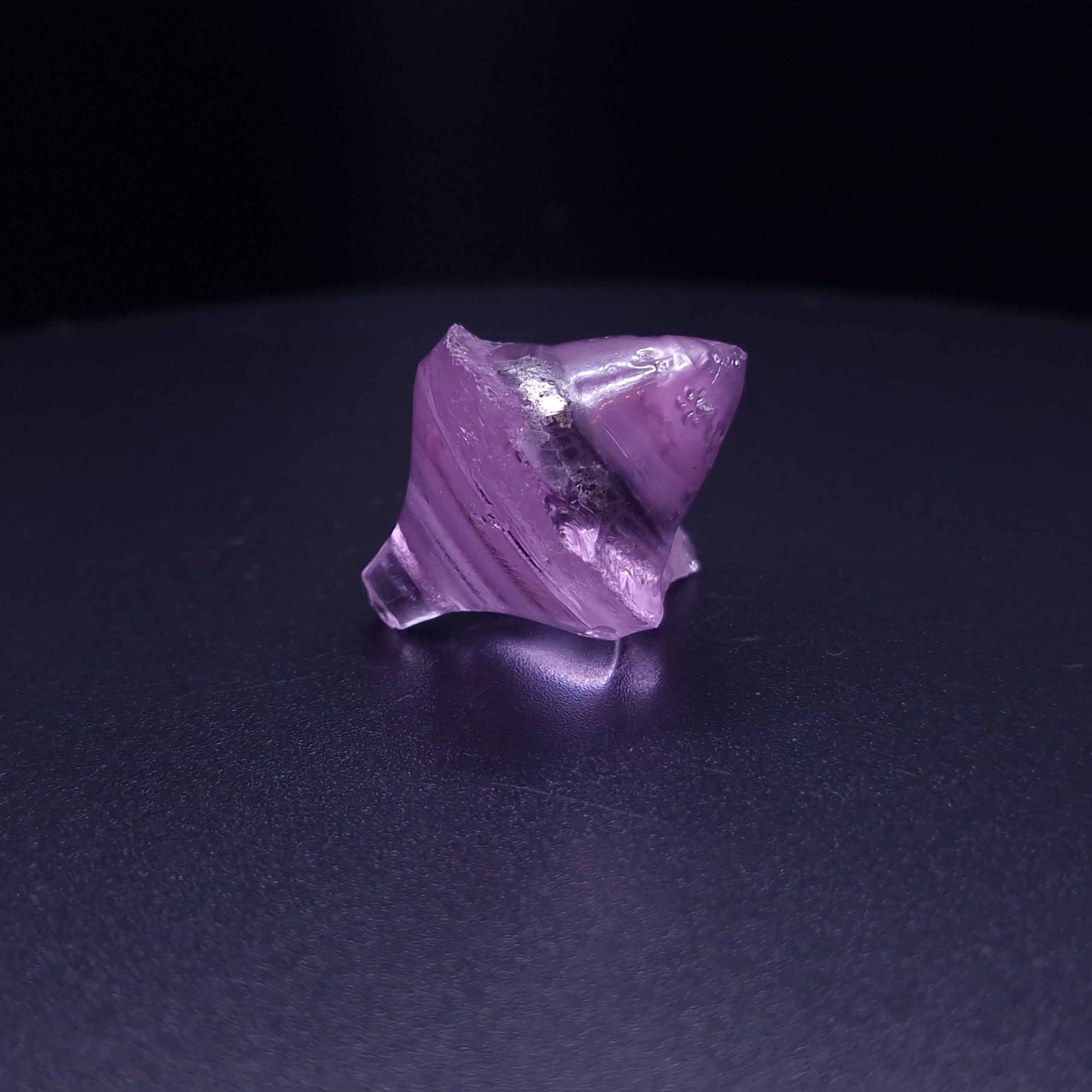 Кристалл граната garnet. YAG garnet иттрий алюминиевый гранат ИАГ