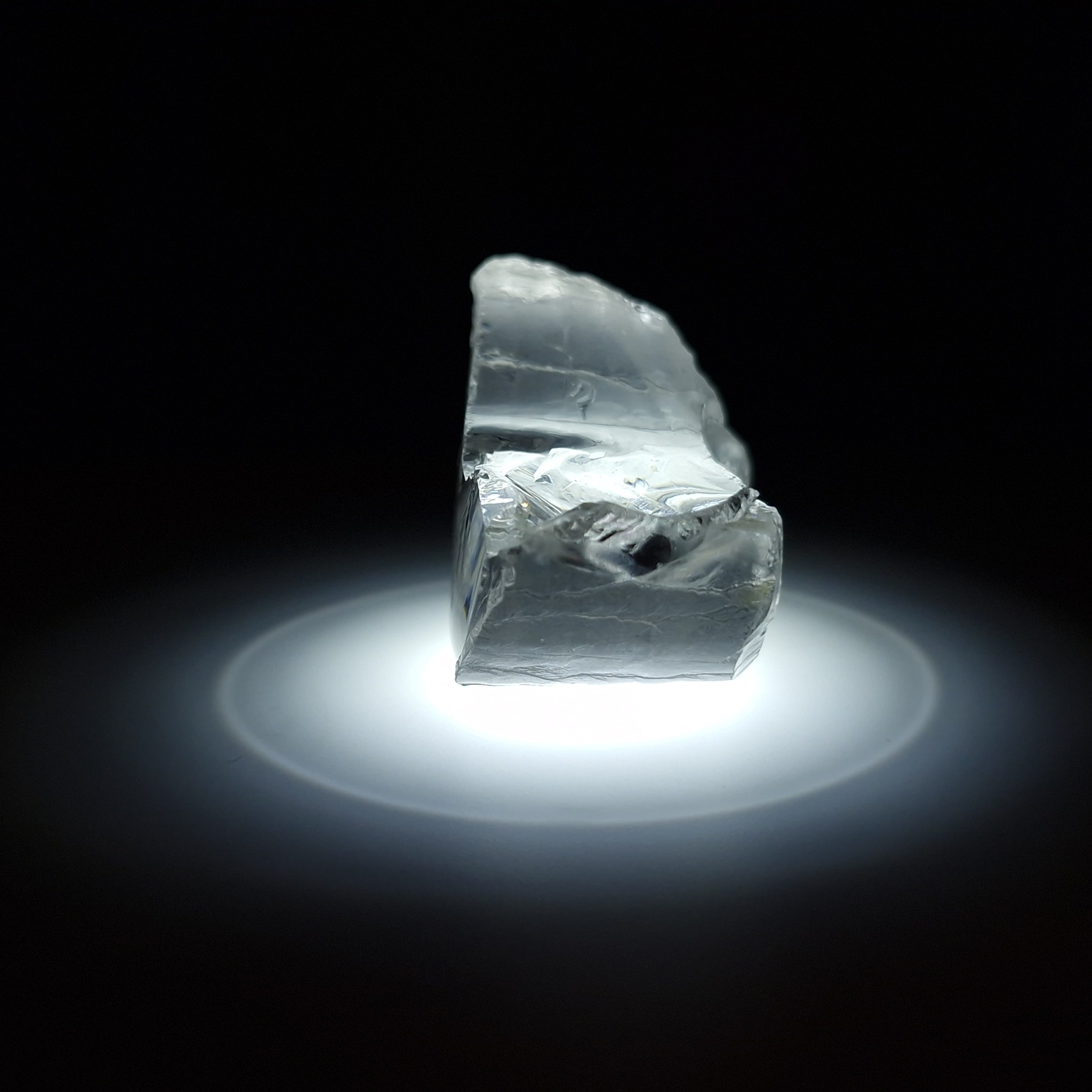 White YAG garnet 167 carats. YAG garnet иттрий алюминиевый гранат ИАГ