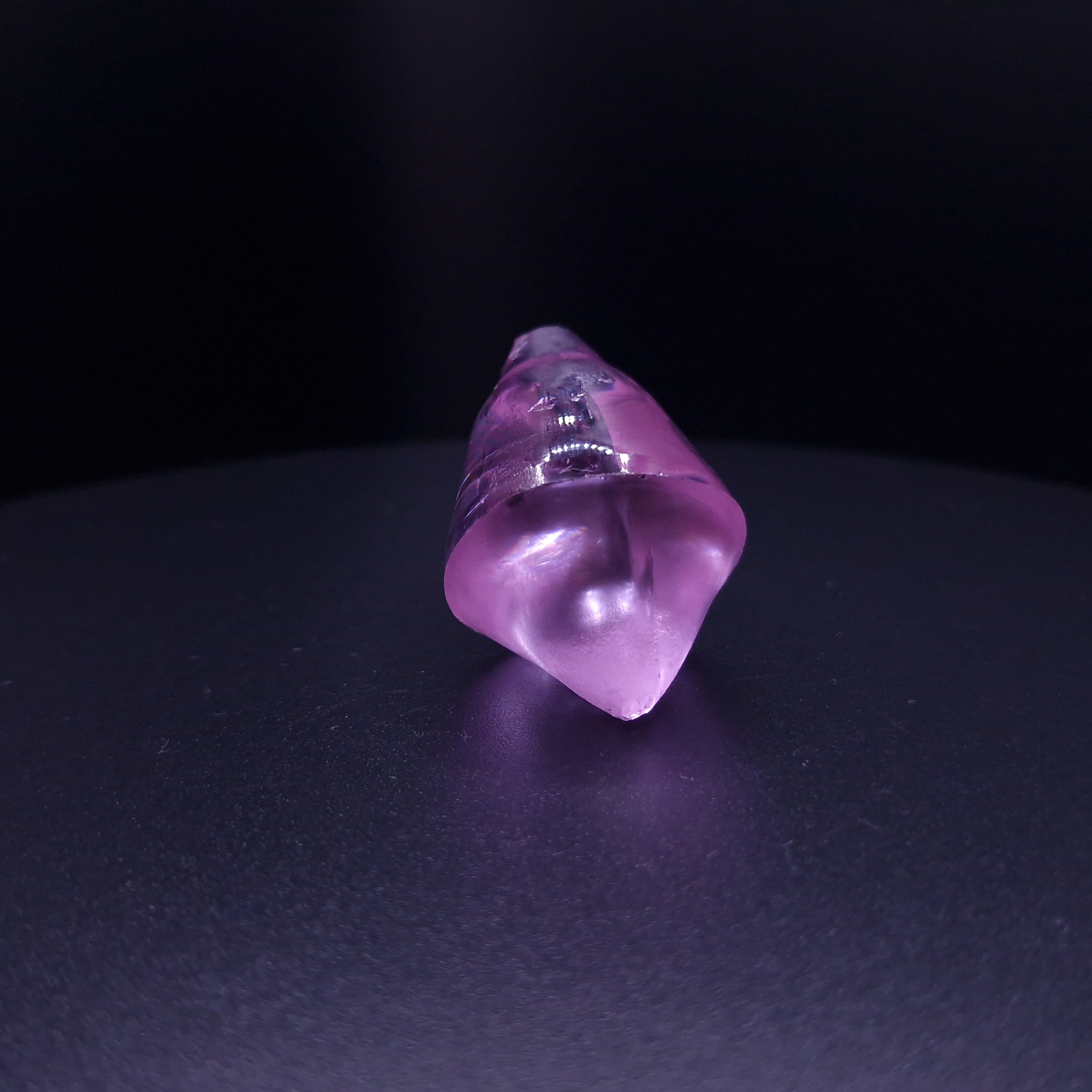 Редкий камень гранат. YAG garnet иттрий алюминиевый гранат ИАГ