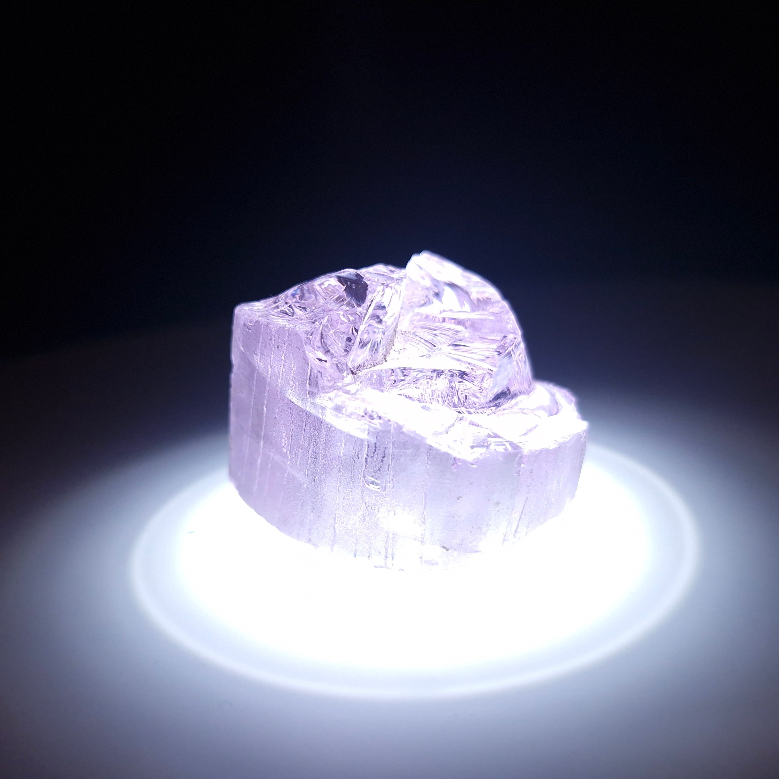 Синтетический YAG гранат garnet 35.78 гр. YAG garnet иттрий алюминиевый гранат ИАГ