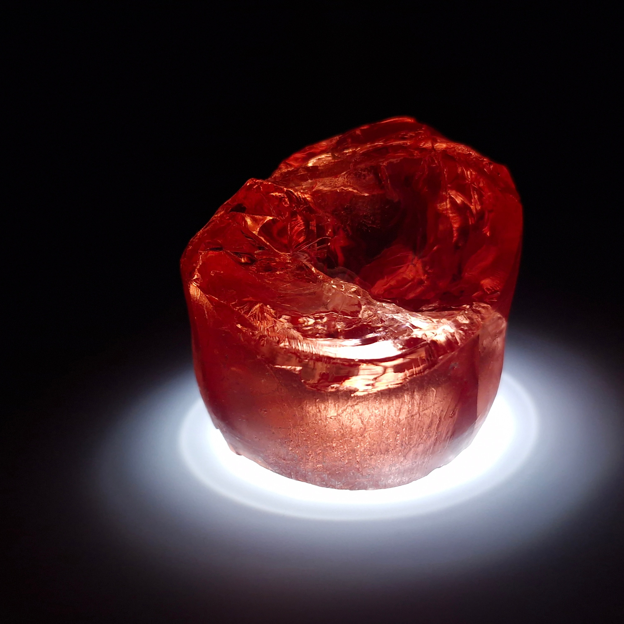 АИГ YAG красный. YAG garnet иттрий алюминиевый гранат ИАГ