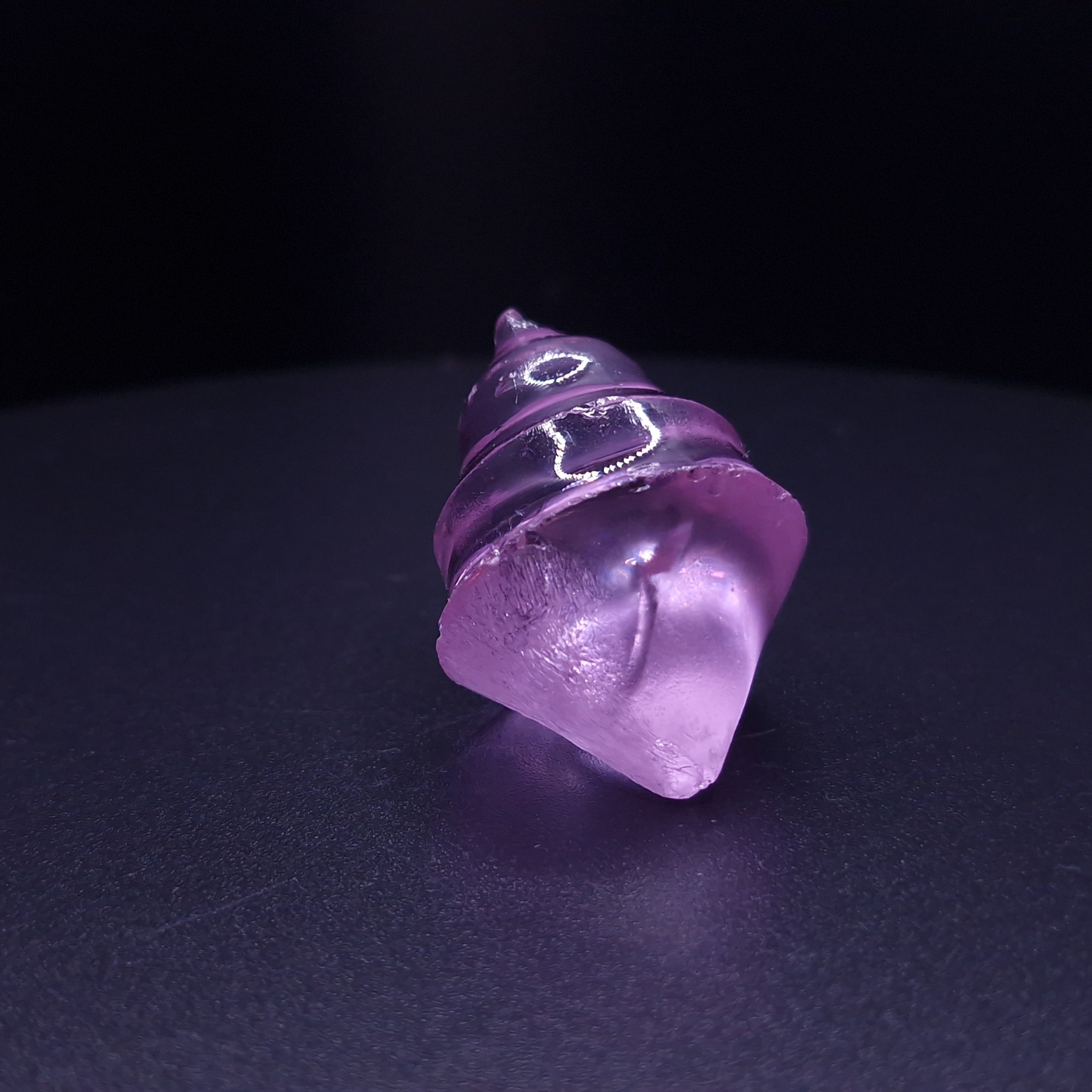 Фиолетовый камень гранат garnet purple. YAG garnet иттрий алюминиевый гранат ИАГ