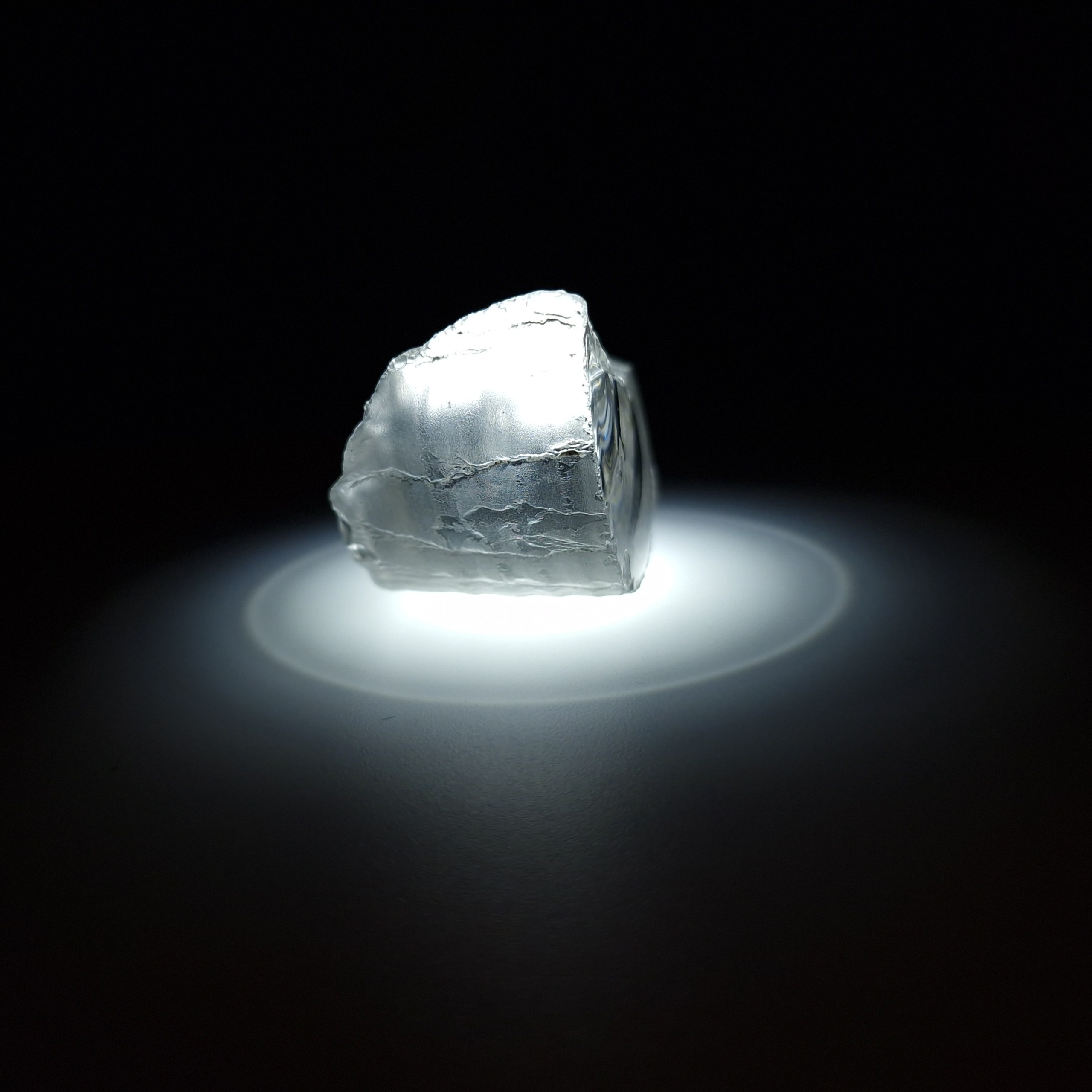 White YAG garnet 167 carats. YAG garnet иттрий алюминиевый гранат ИАГ