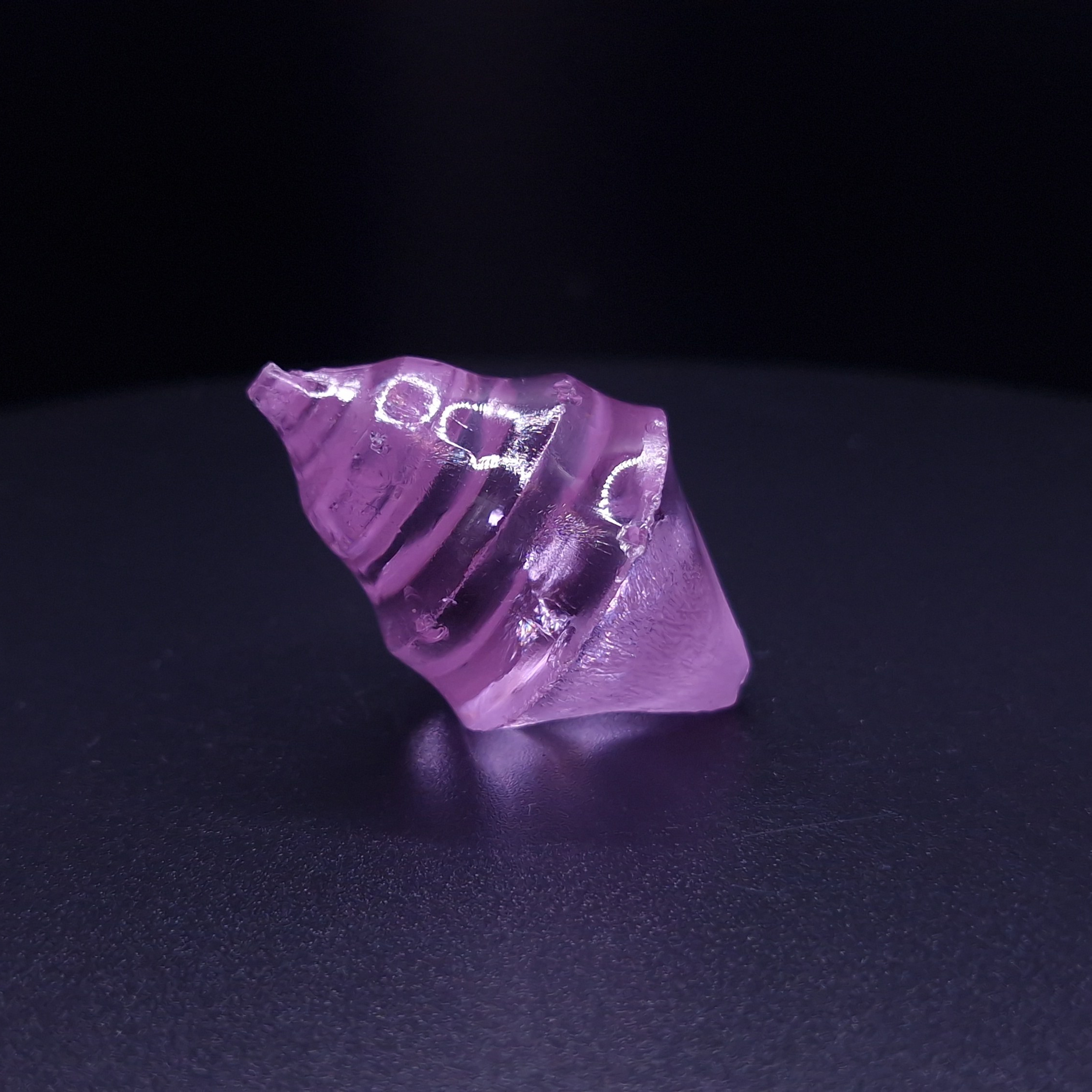 Фиолетовый камень гранат garnet purple. YAG garnet иттрий алюминиевый гранат ИАГ