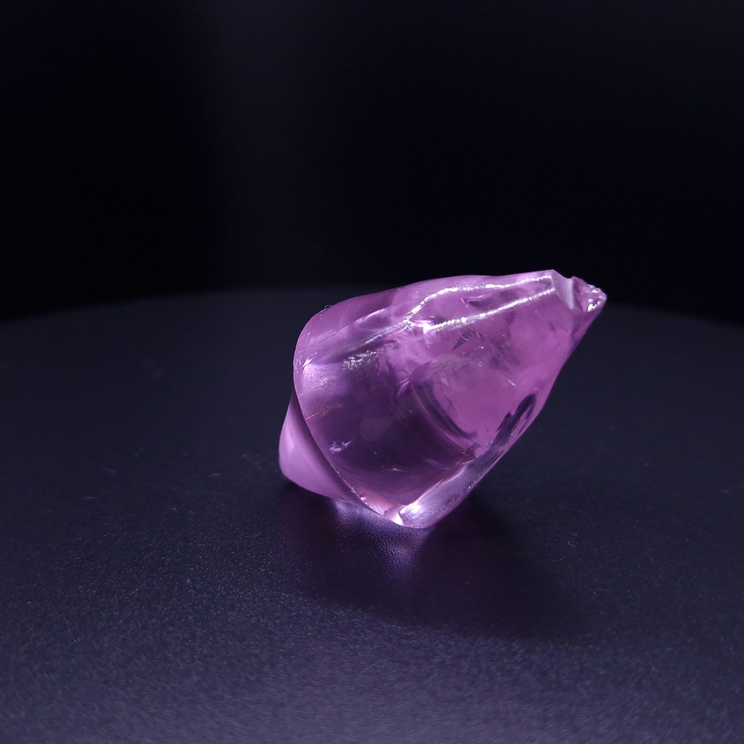 Редкий камень гранат. YAG garnet иттрий алюминиевый гранат ИАГ