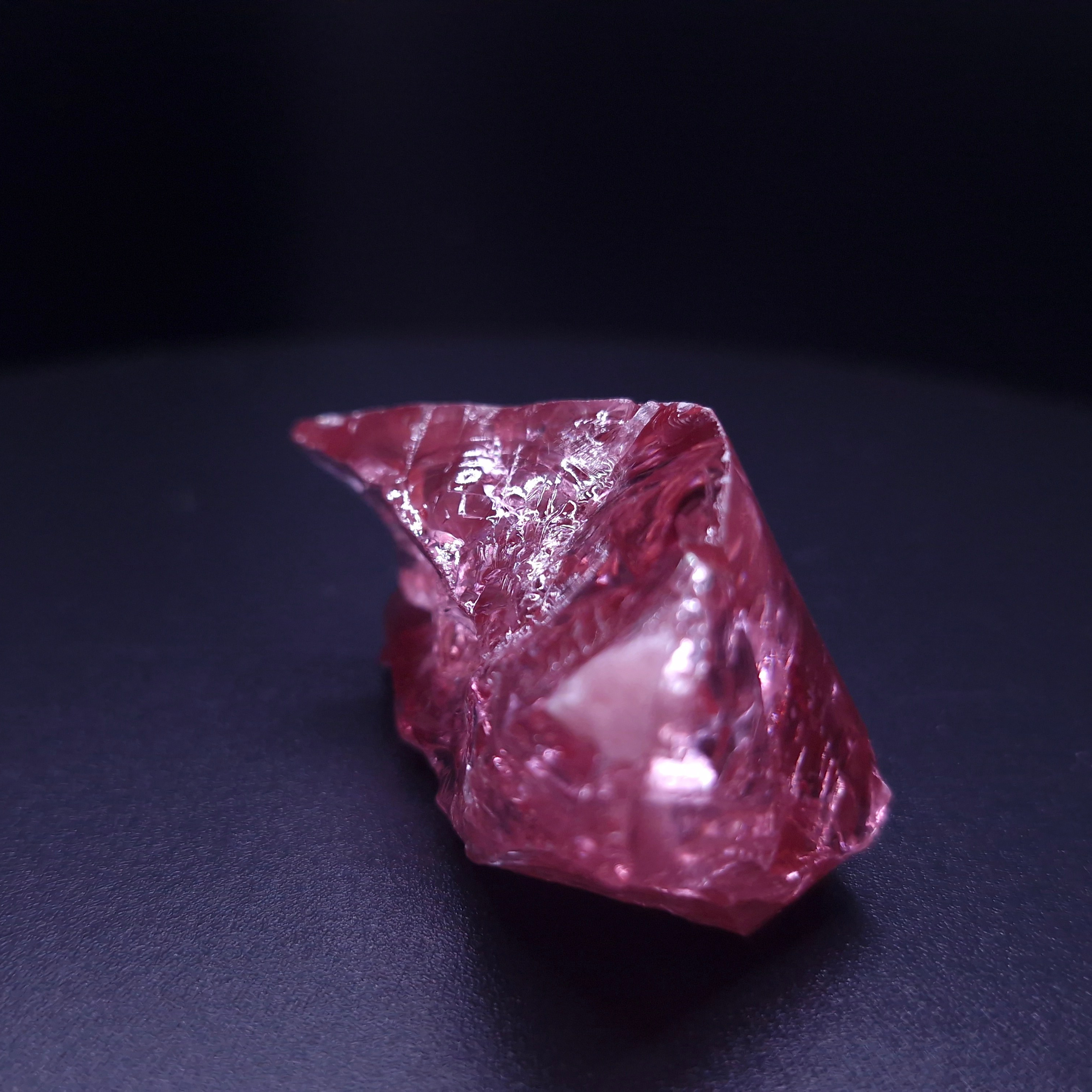 YAG Yttrium Aluminum Garnet красный. YAG garnet иттрий алюминиевый гранат ИАГ