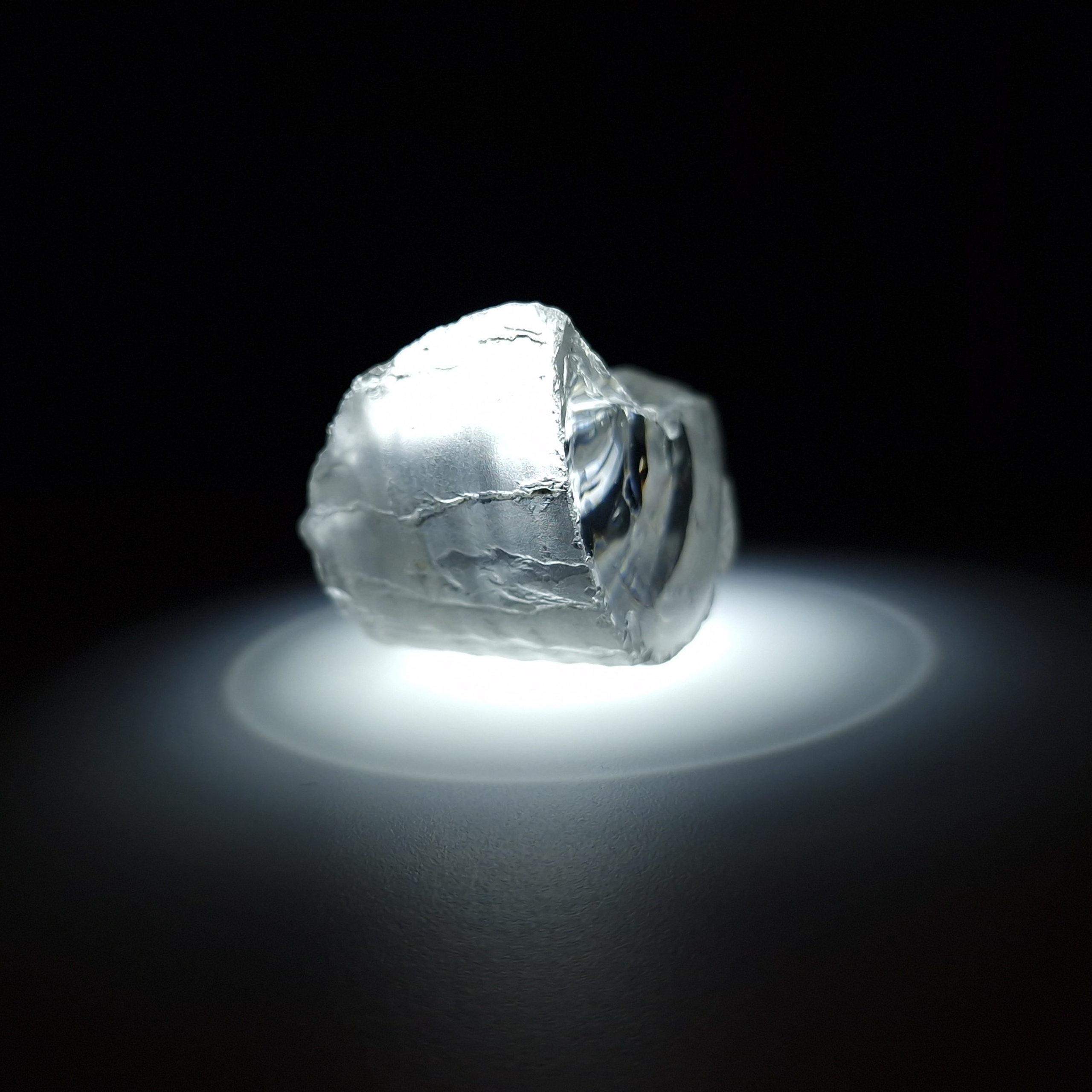 White YAG garnet 167 carats. YAG garnet иттрий алюминиевый гранат ИАГ