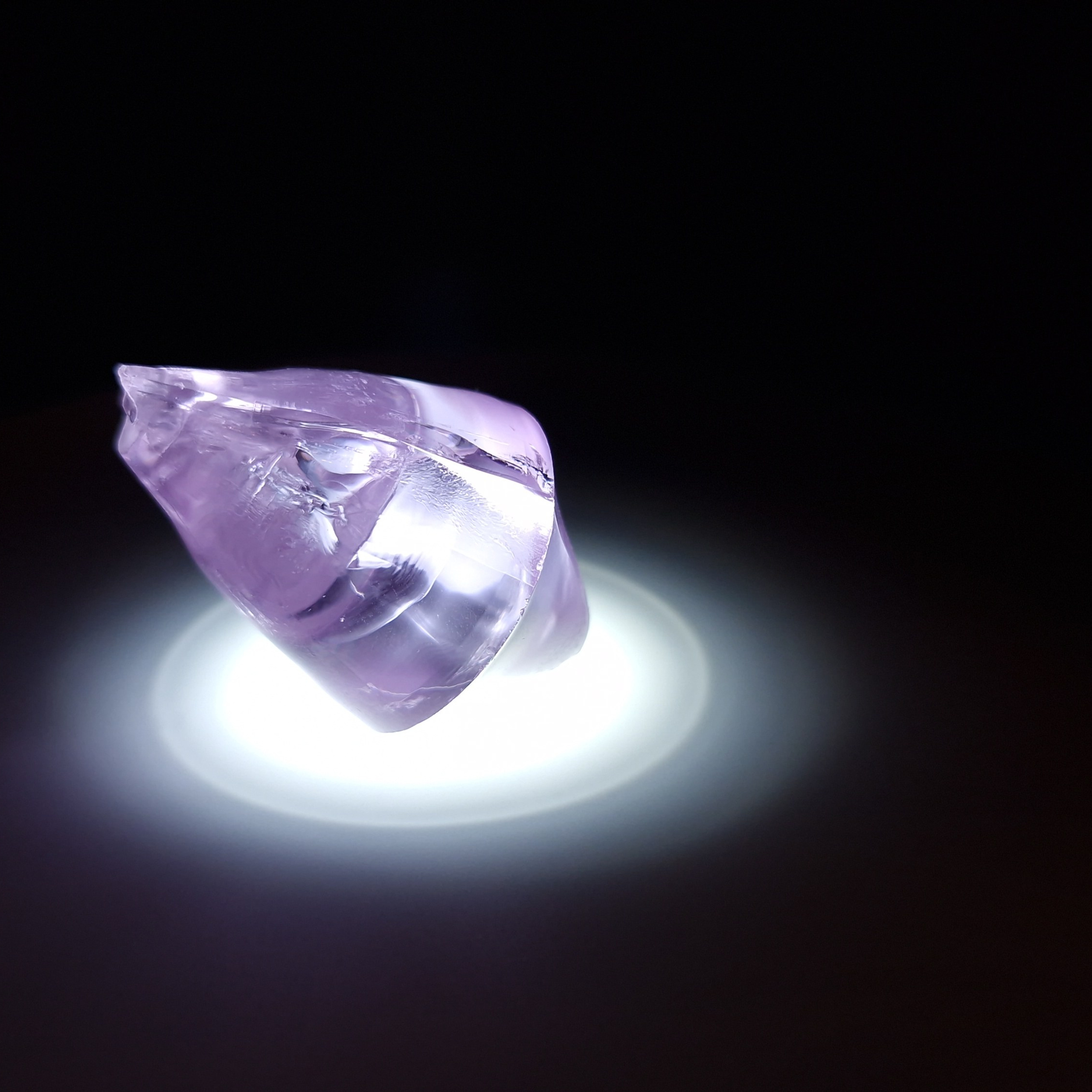 Редкий камень гранат. YAG garnet иттрий алюминиевый гранат ИАГ