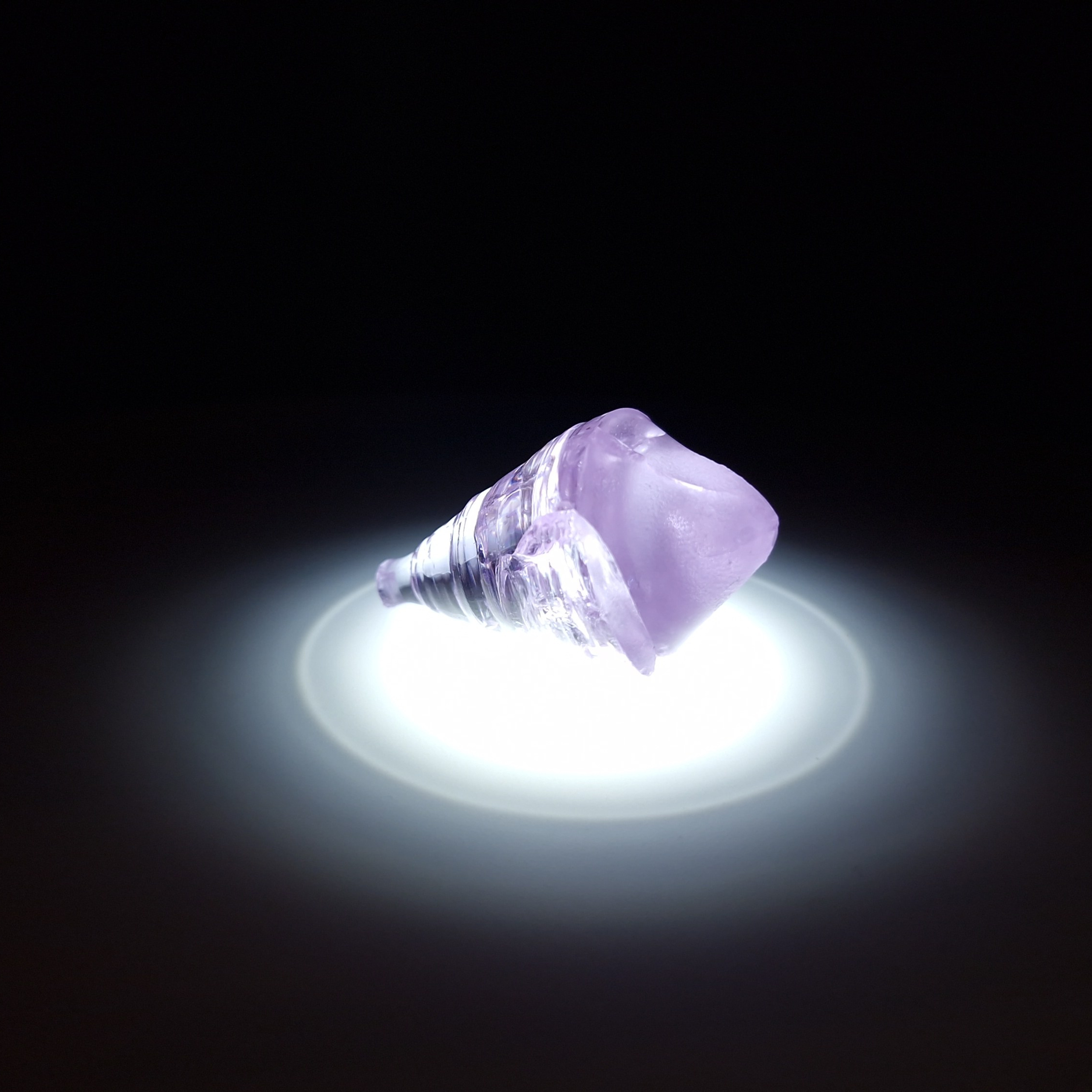 YAG гранат фиолетовый. YAG garnet иттрий алюминиевый гранат ИАГ