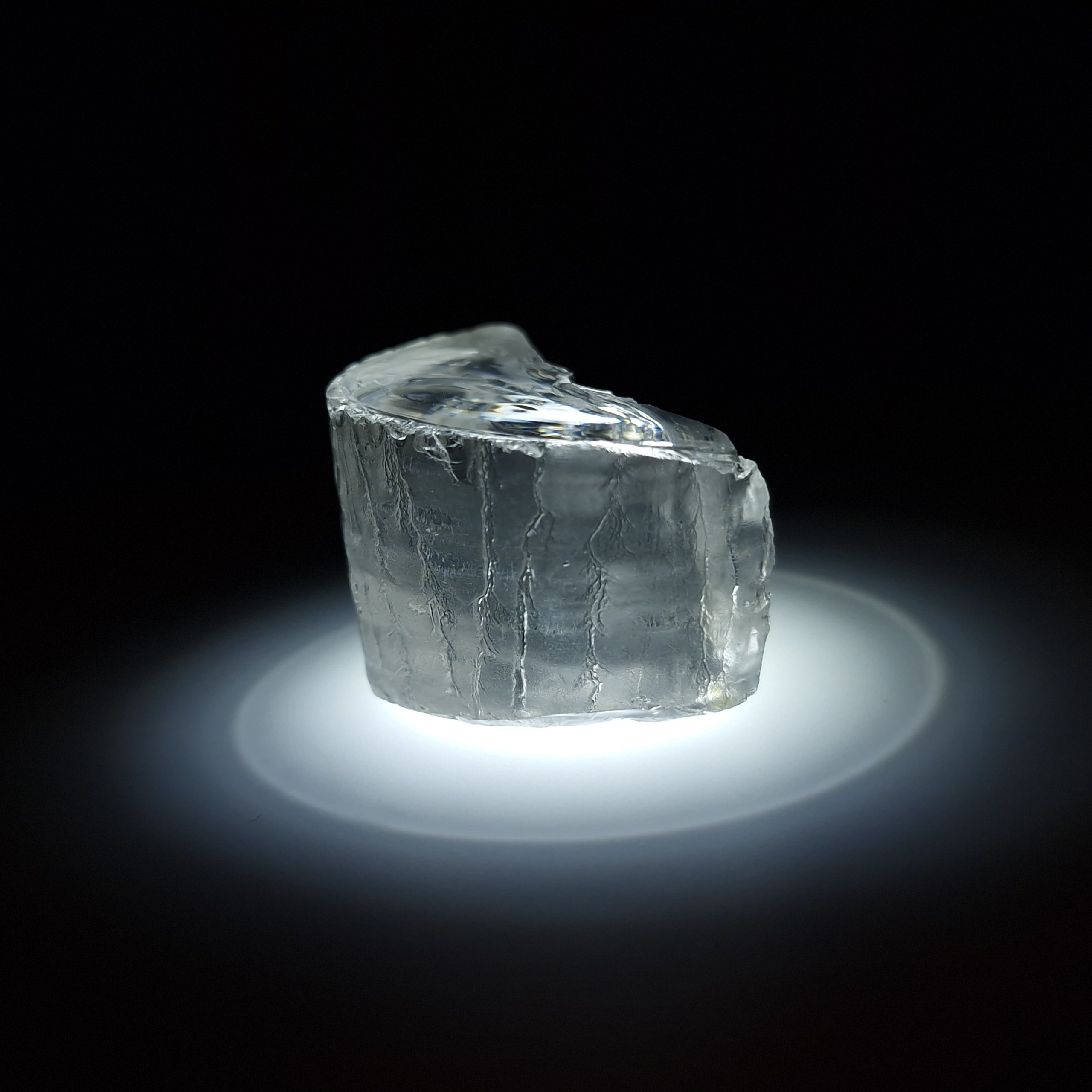 White YAG garnet 167 carats. YAG garnet иттрий алюминиевый гранат ИАГ