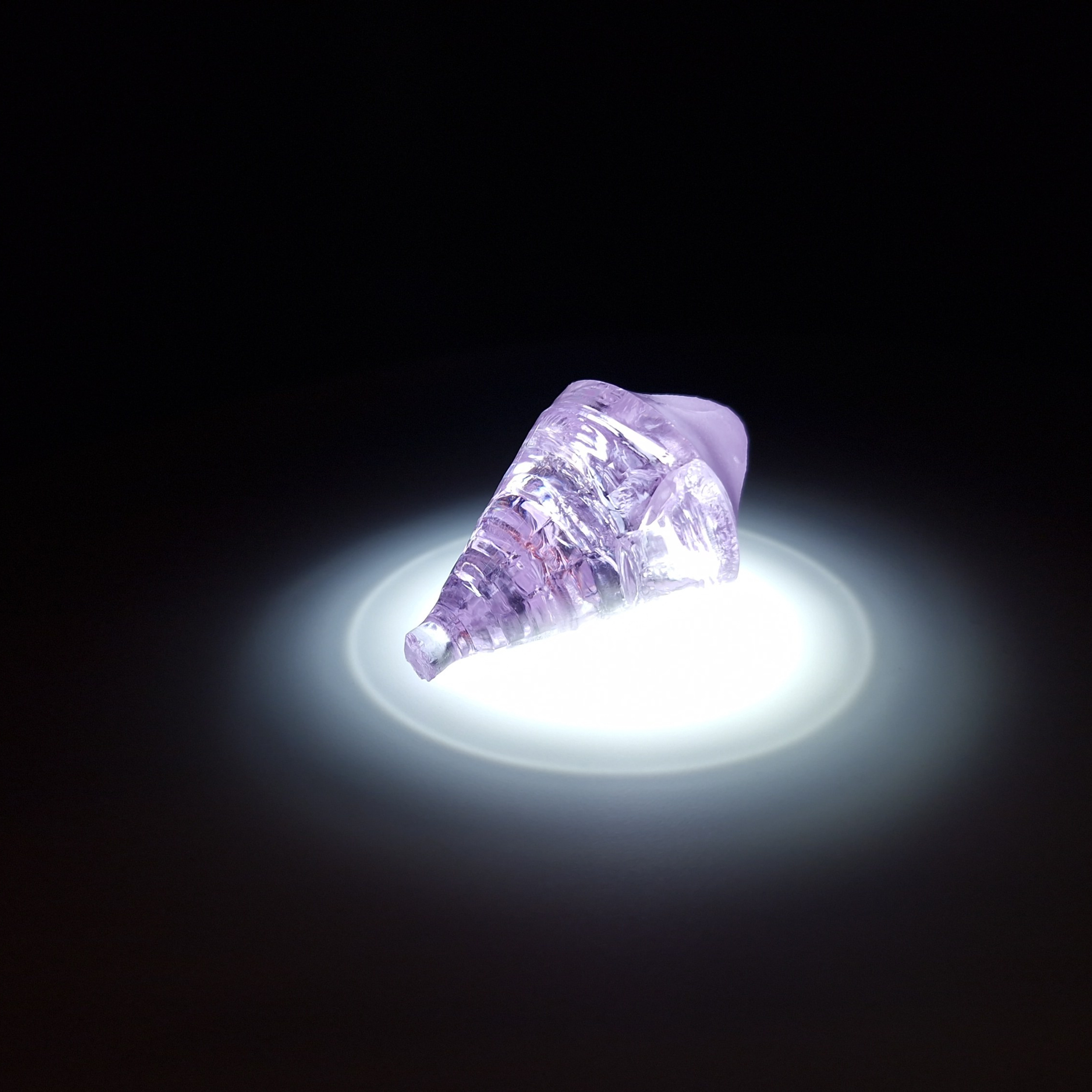 YAG гранат фиолетовый. YAG garnet иттрий алюминиевый гранат ИАГ