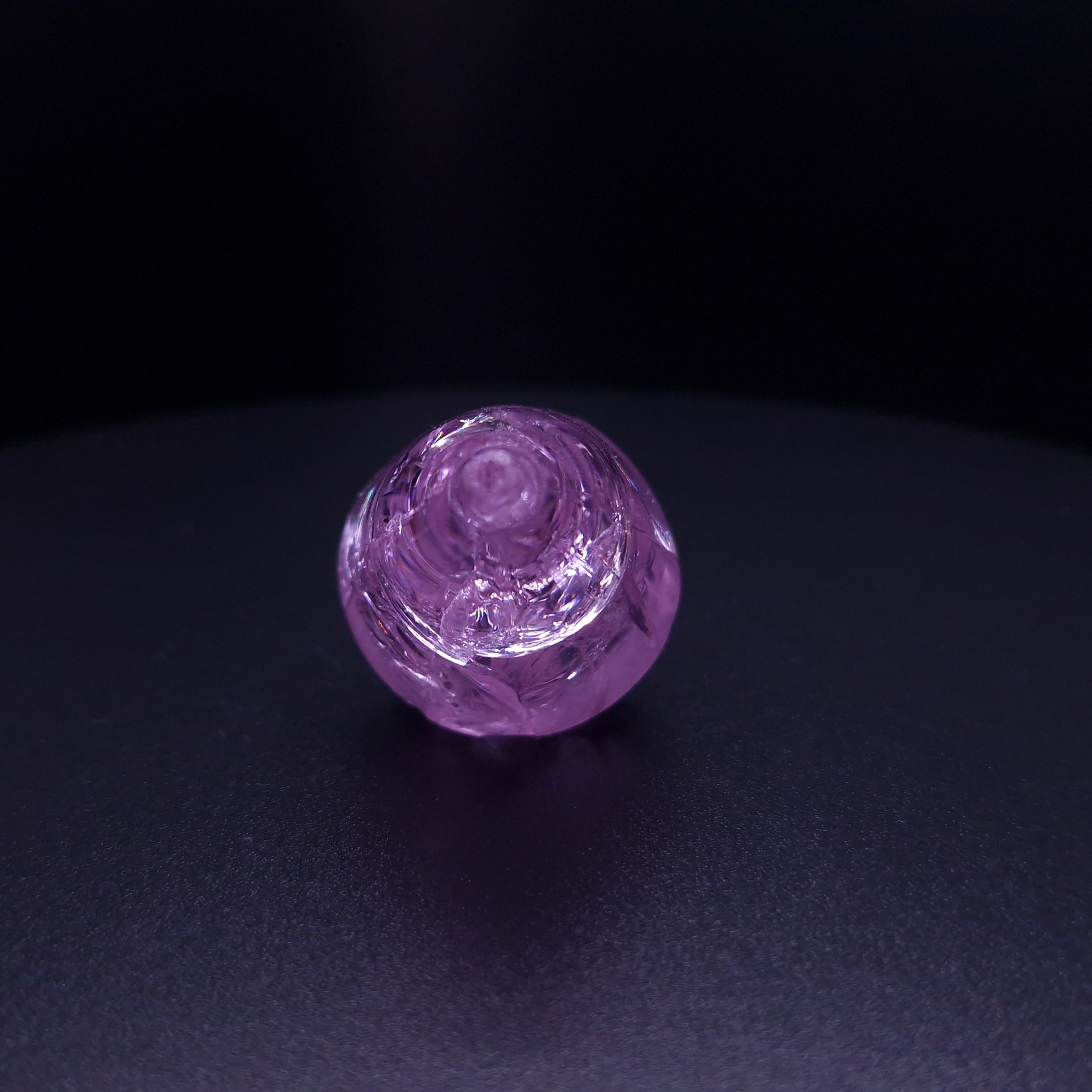 Гранат синтетический фиолетовый YAG. YAG garnet иттрий алюминиевый гранат ИАГ