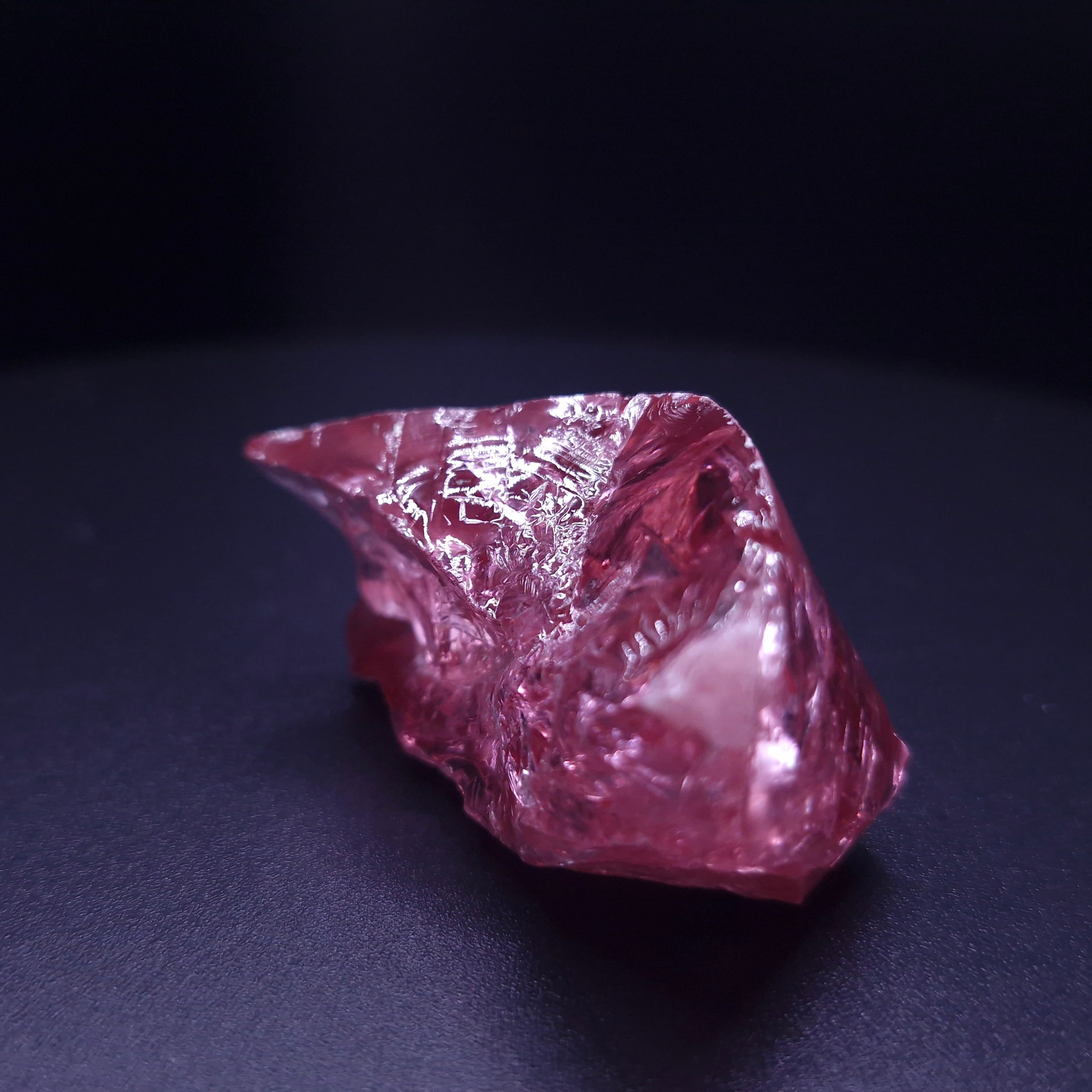 YAG Yttrium Aluminum Garnet красный. YAG garnet иттрий алюминиевый гранат ИАГ