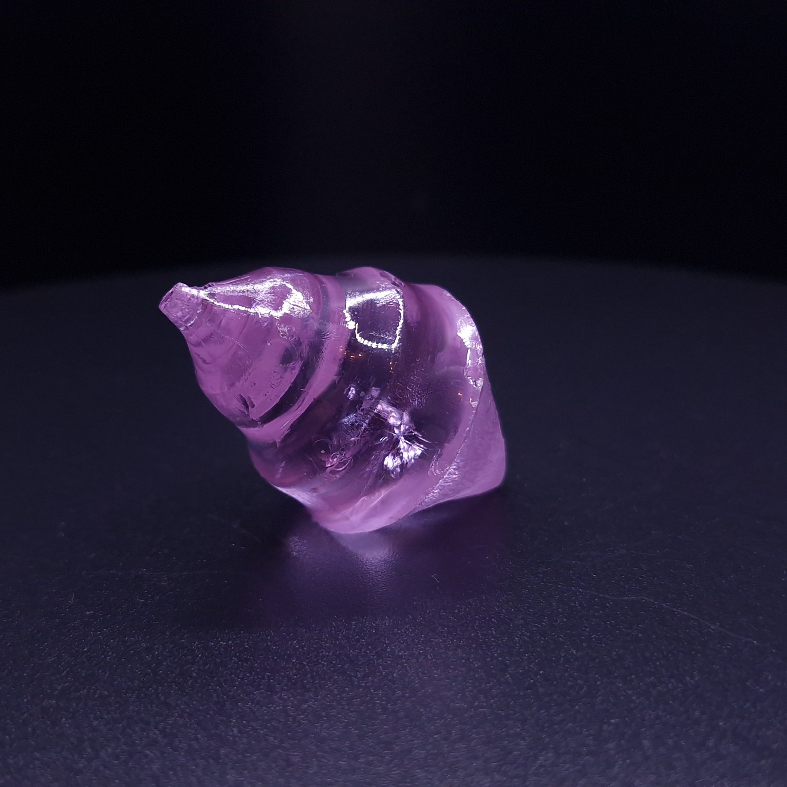 Фиолетовый камень гранат garnet purple. YAG garnet иттрий алюминиевый гранат ИАГ