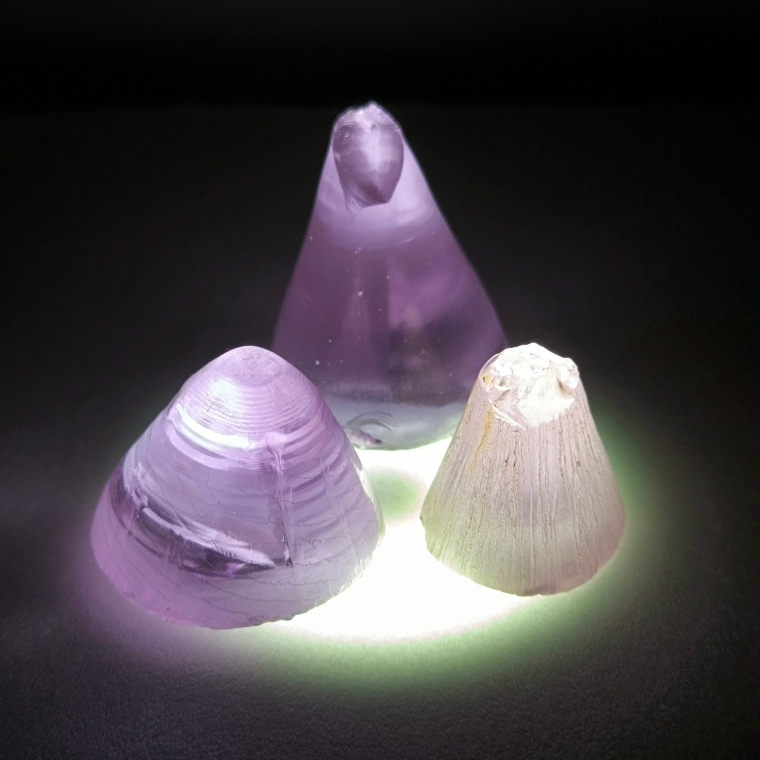 Синтетический гранат конусы. YAG garnet иттрий алюминиевый гранат ИАГ